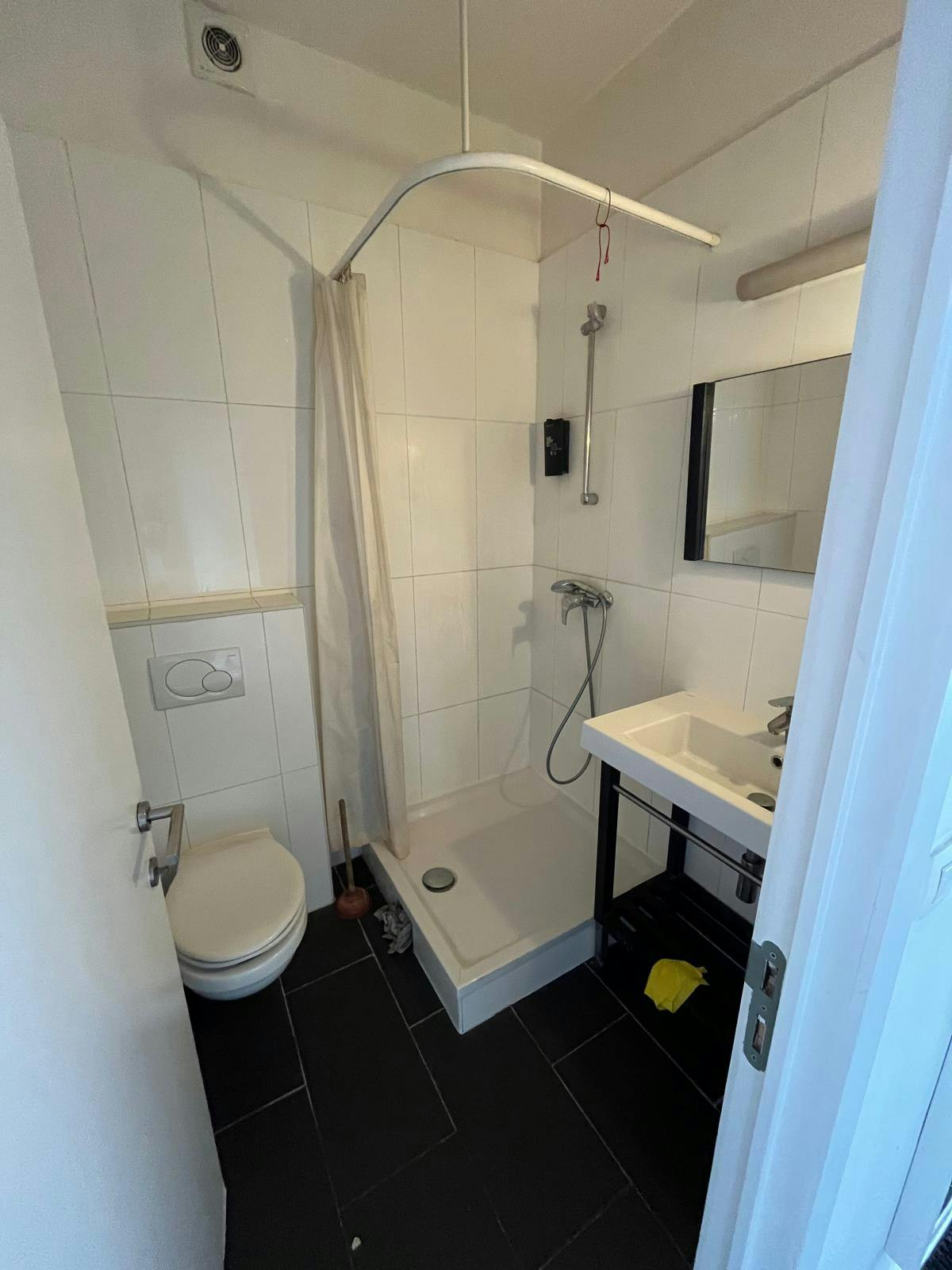 Single room Brussels, 1 bed, 22m² — photo 3