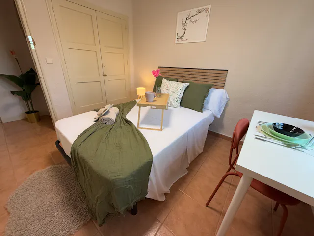 Private room in Avenida de Portugal, Madrid (1638364) room image 1