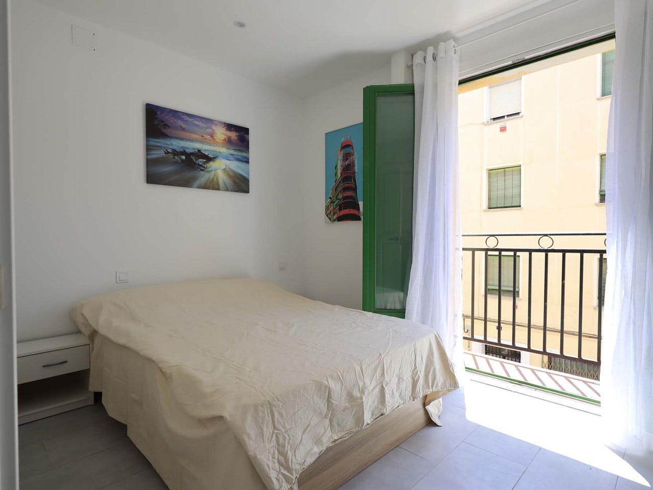 Private room for rent for €500 per month in Madrid, Calle de Guadarrama