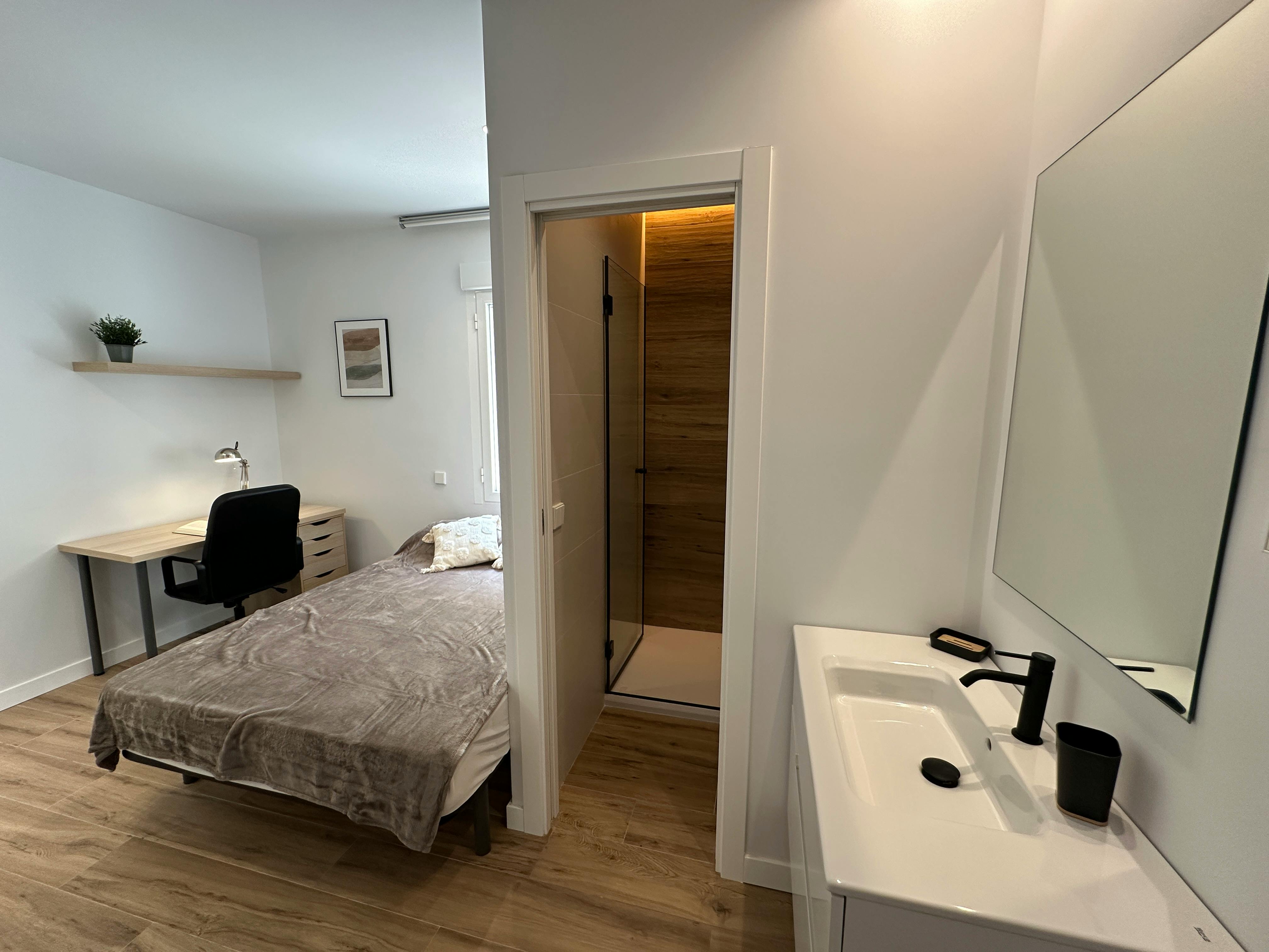 Single room Madrid, 1 bed — photo 6