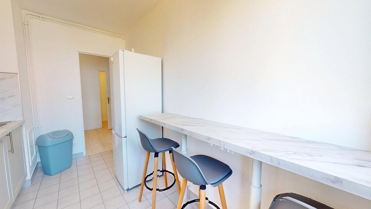 Single room Villeurbanne, 1 bed, 10m² — photo 1