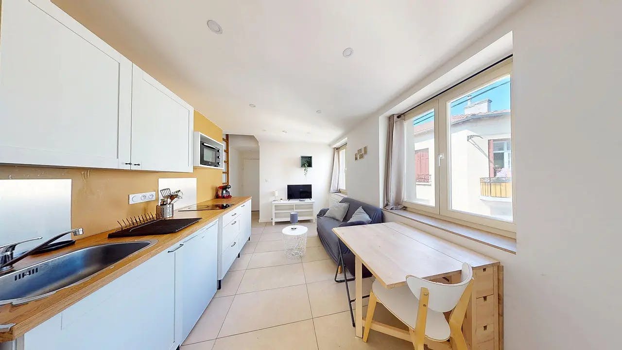 Apartamento en alquiler por 380 € al mes en Saint-Étienne, Rue Jouffroy