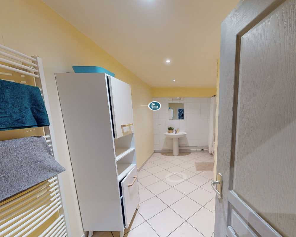 Private room in Rue Saint-Jean, Lyon (1638495) room image 7