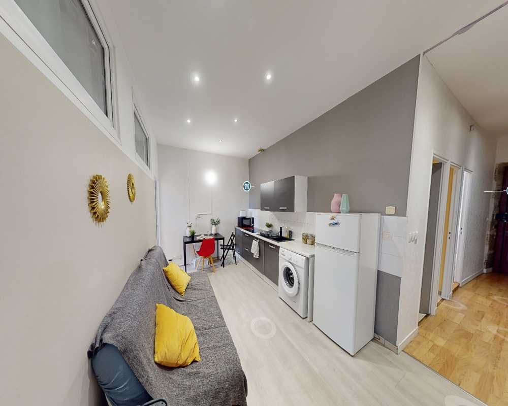 Private room for rent on Rue Saint-Jean, Lyon - Plus
