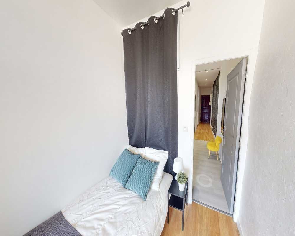 Private room in Rue Saint-Jean, Lyon (1638502) room image 7