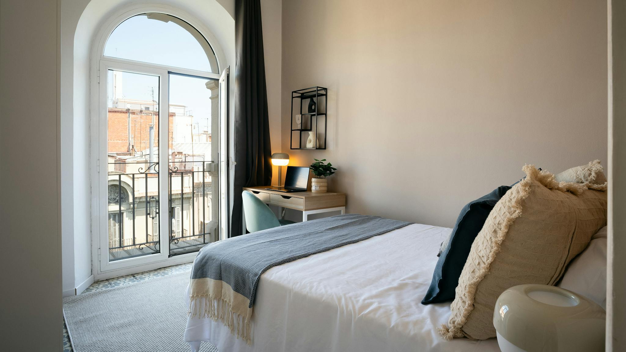 Carrer de Calàbria, Barcelona preview