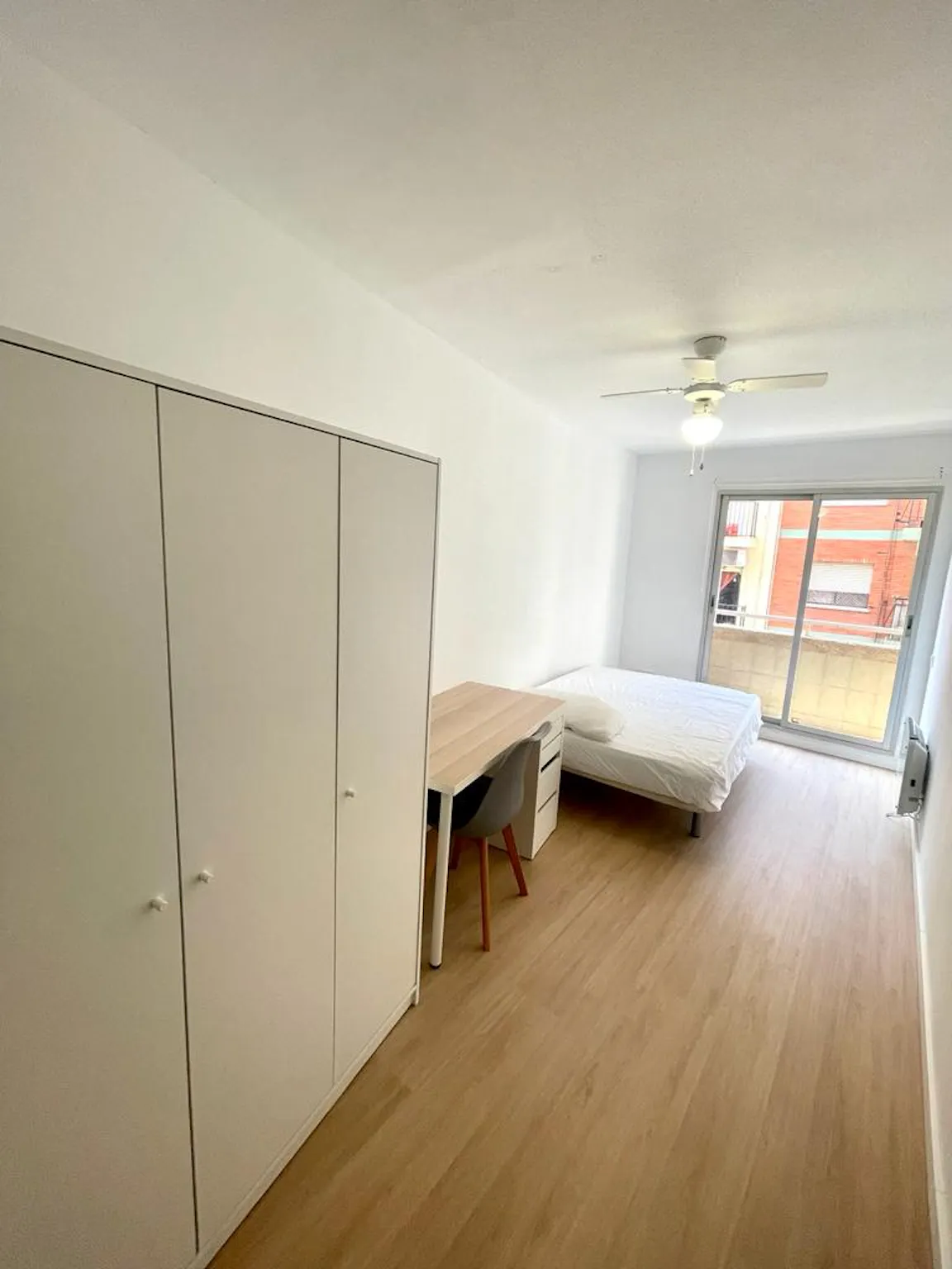 Calle de Soledad Domenech, Valencia preview