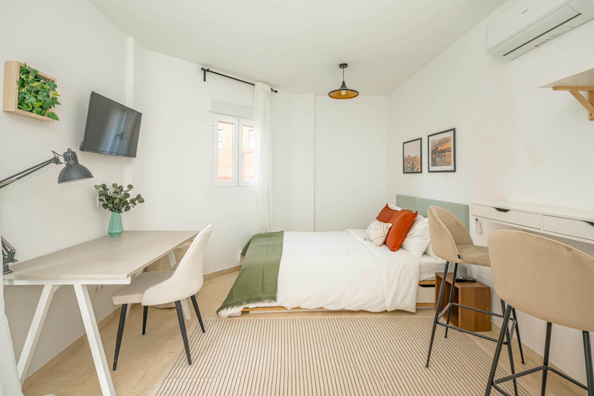 Calle de la Salvia, Madrid preview