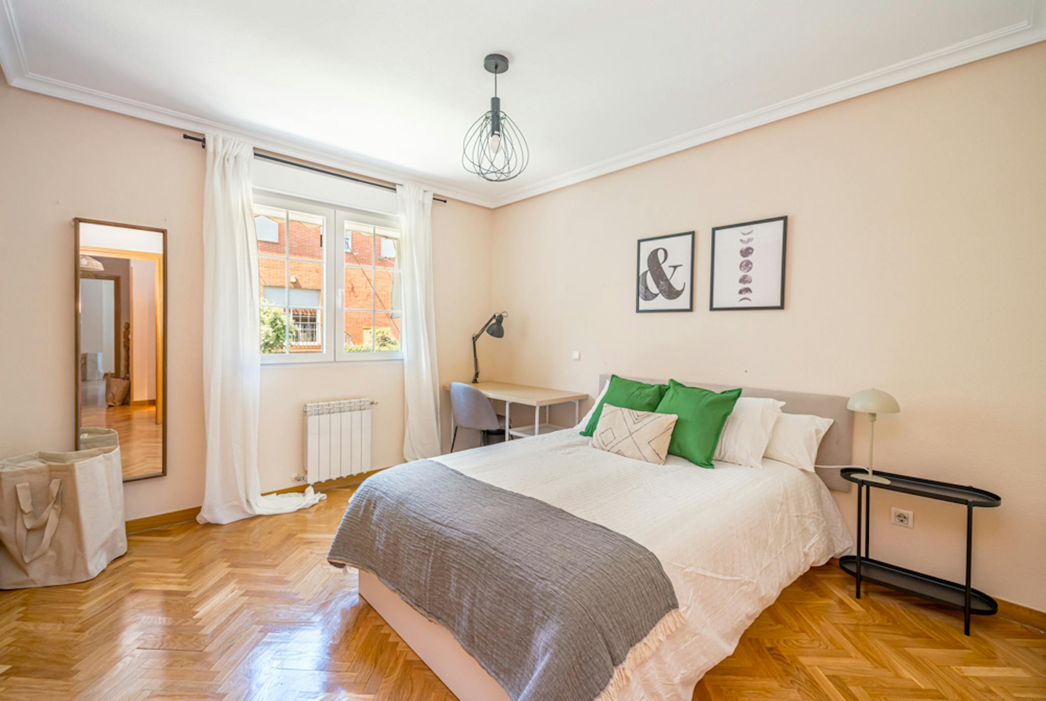 Calle de Villaamil, Madrid preview