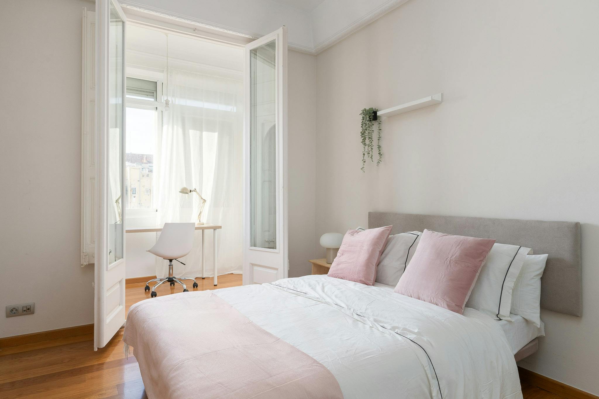 Travessera de les Corts, Barcelona preview