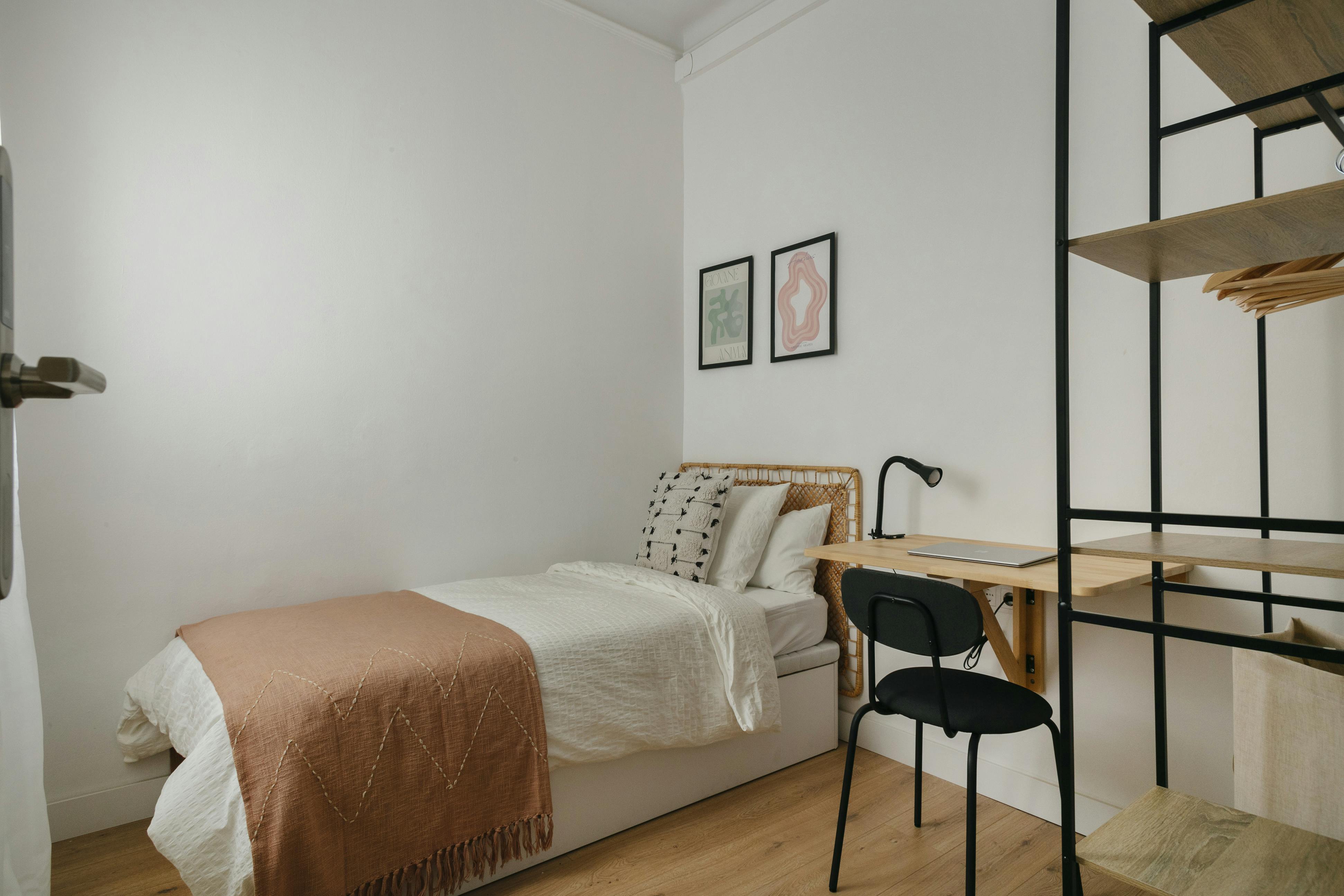 Private room for rent for €725 per month in Barcelona, Carrer Gran de Gràcia