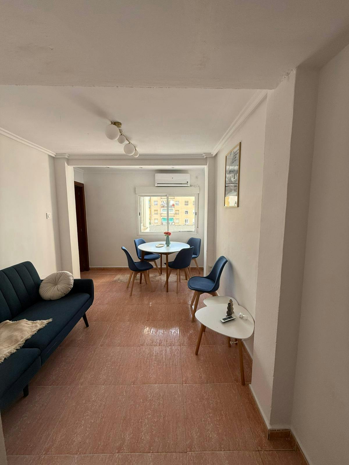 Single room Valencia, 1 bed, 8m² — photo 1