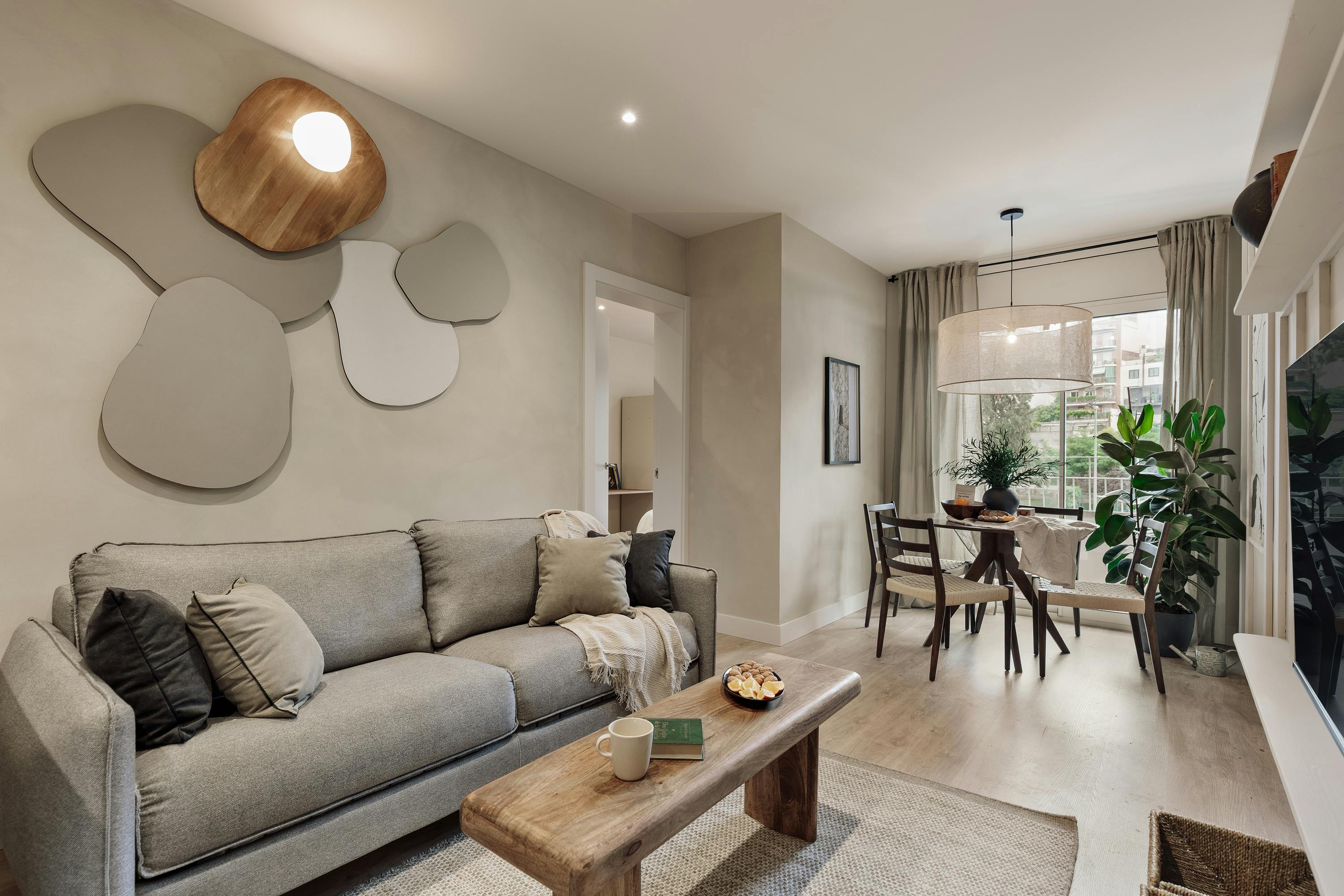 Apartment for rent for €3,726 per month in Barcelona, Carrer de Balmes