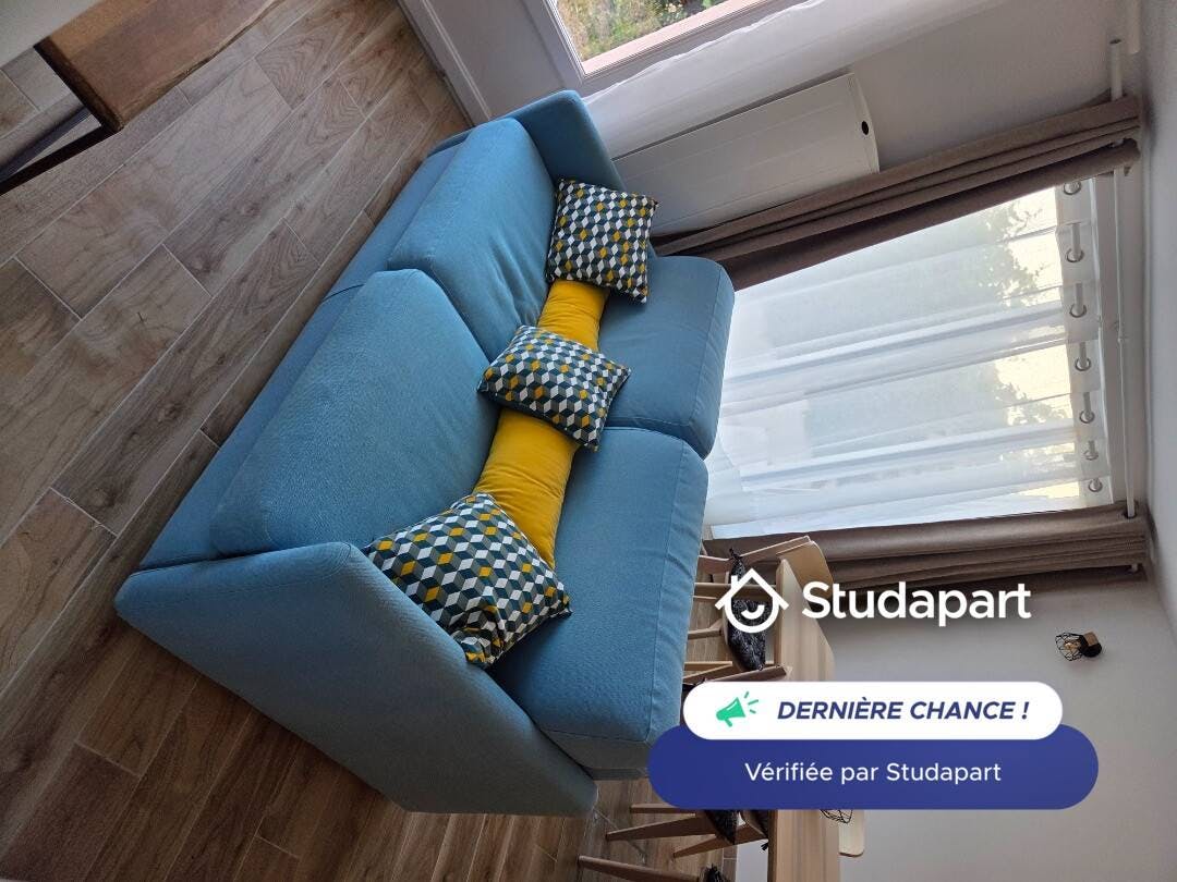 Apartment for rent for €700 per month in La Trinité, Avenue Victor Hugo