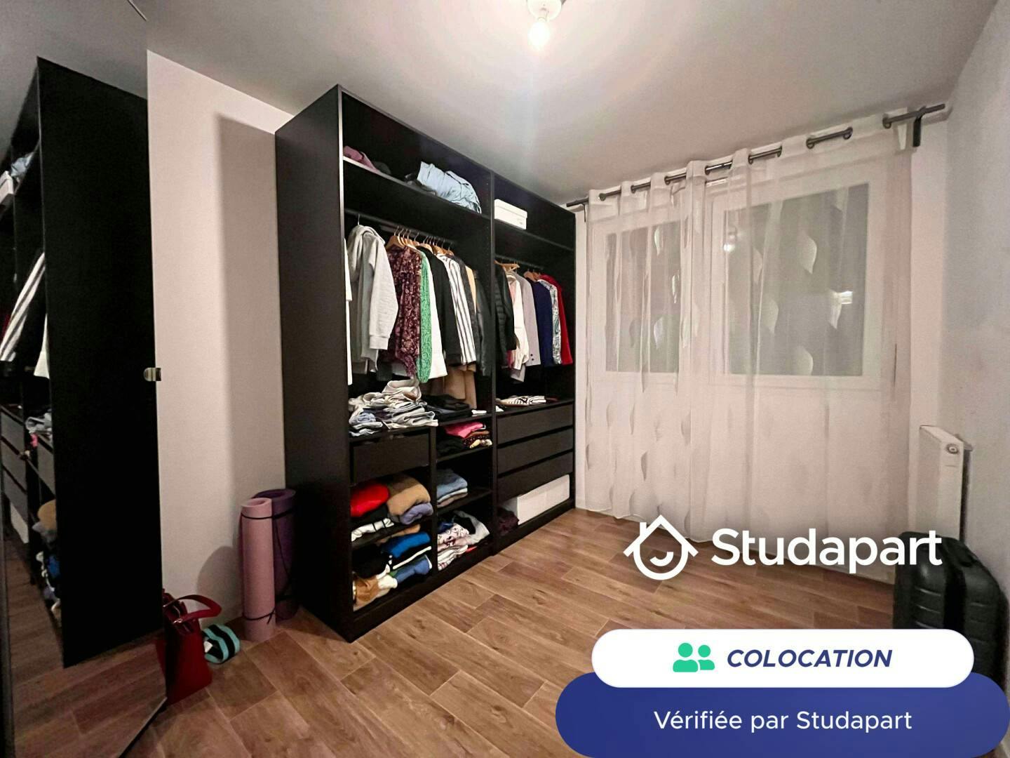 Private room for rent on Rue de Cannes, Lille - Vue 3