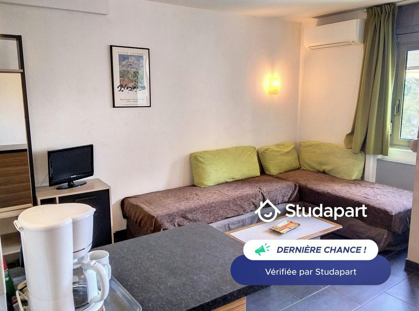 Lägenhet att hyra för 620 € i månaden i Antibes, Avenue Maréchal Joffre