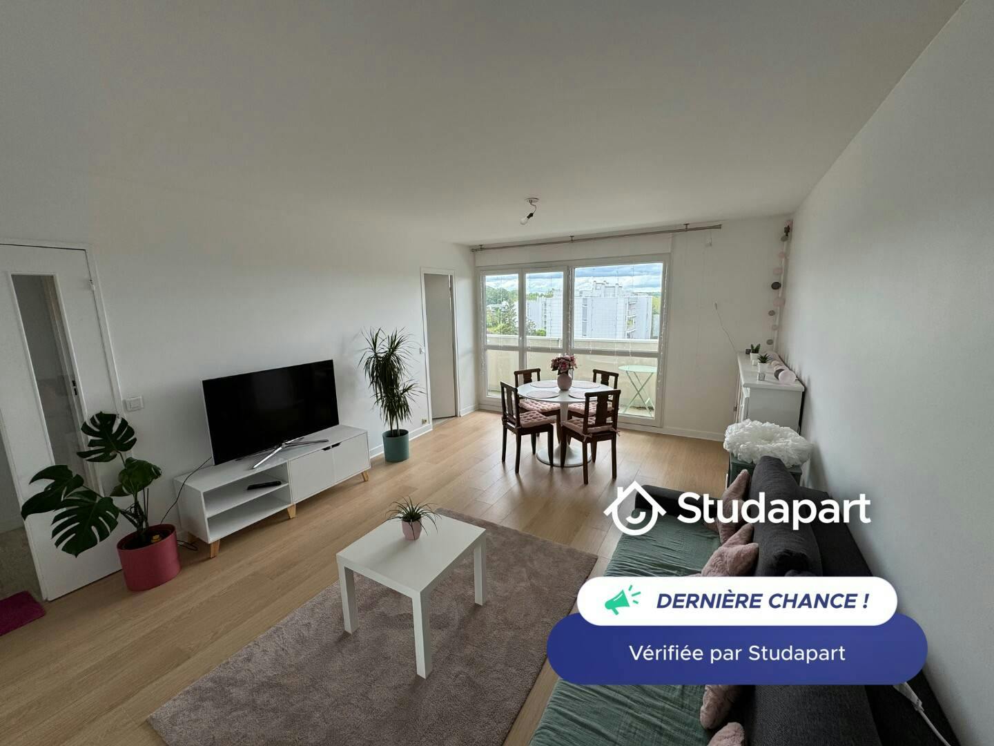 Квартира за оренду для 490 EUR на місяць у Les Ulis, Avenue de Champagne