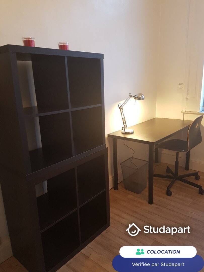 Private room for rent for €400 per month in Roubaix, Boulevard de Cambrai