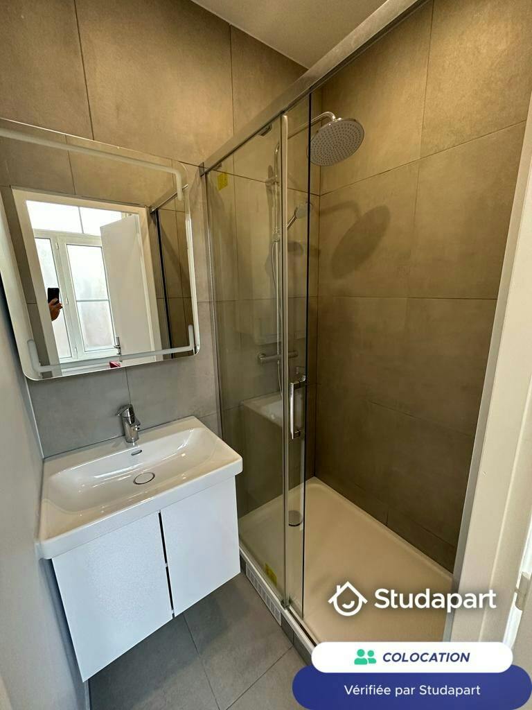 Private room for rent on Rue Eugène Jacquet, Lille - Vue 4