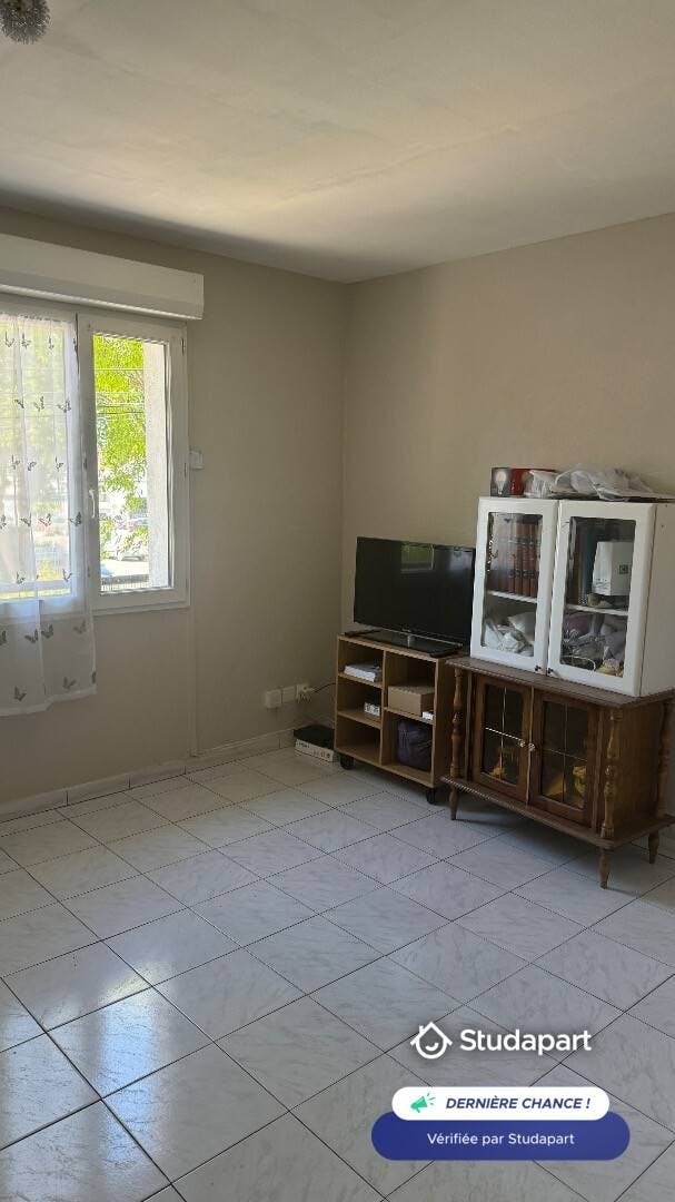 Квартира за оренду для 600 EUR на місяць у Avignon, Boulevard de Colmar