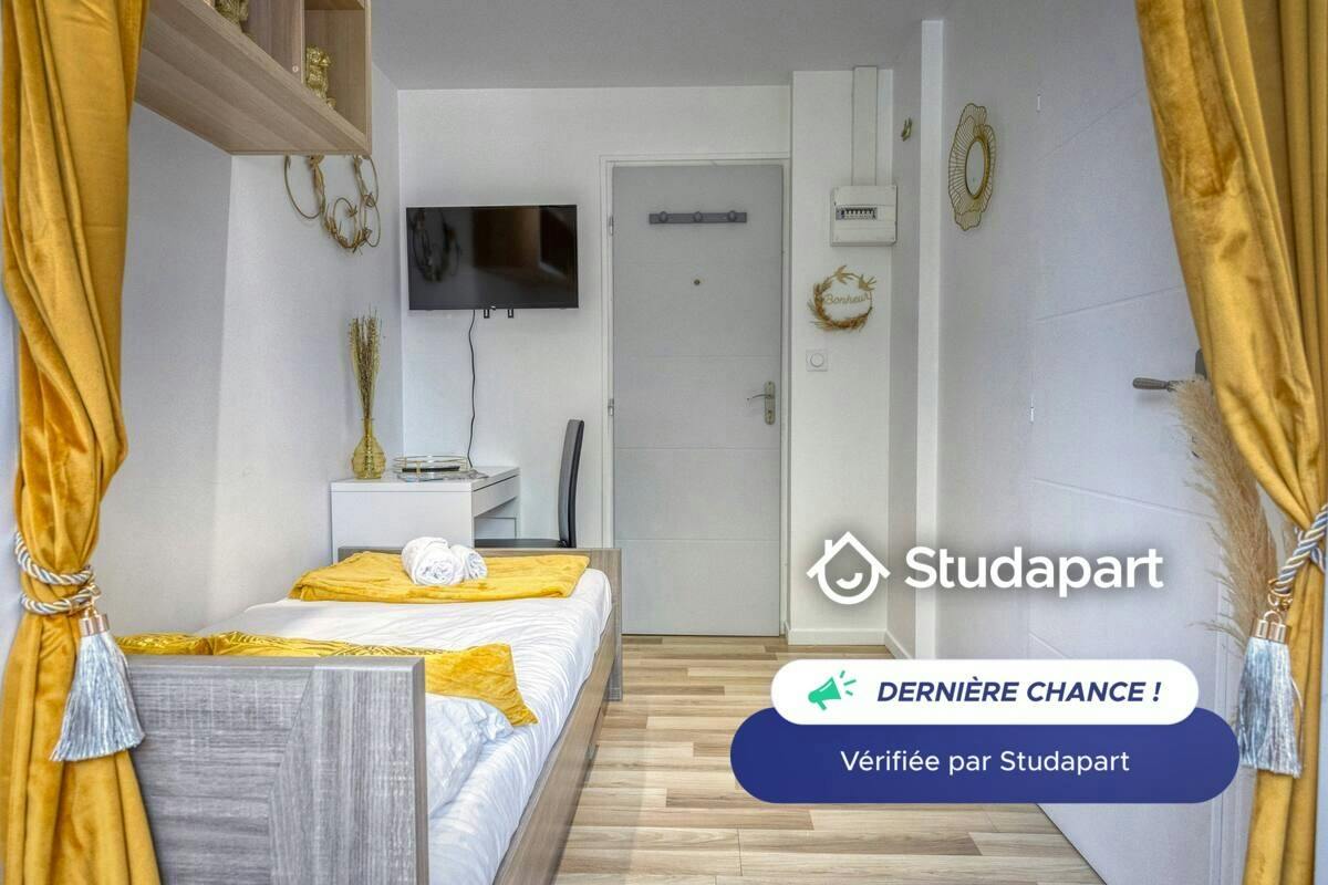 Apartament de închiriat pentru 749 EUR pe lună în Saint-Martin-d’Hères, Rue du Taillefer