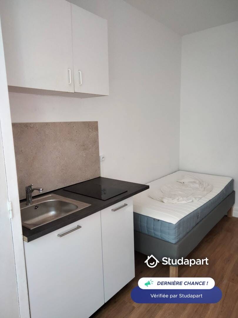 Apartment for rent for €550 per month in Boulogne-Billancourt, Rue Castéja