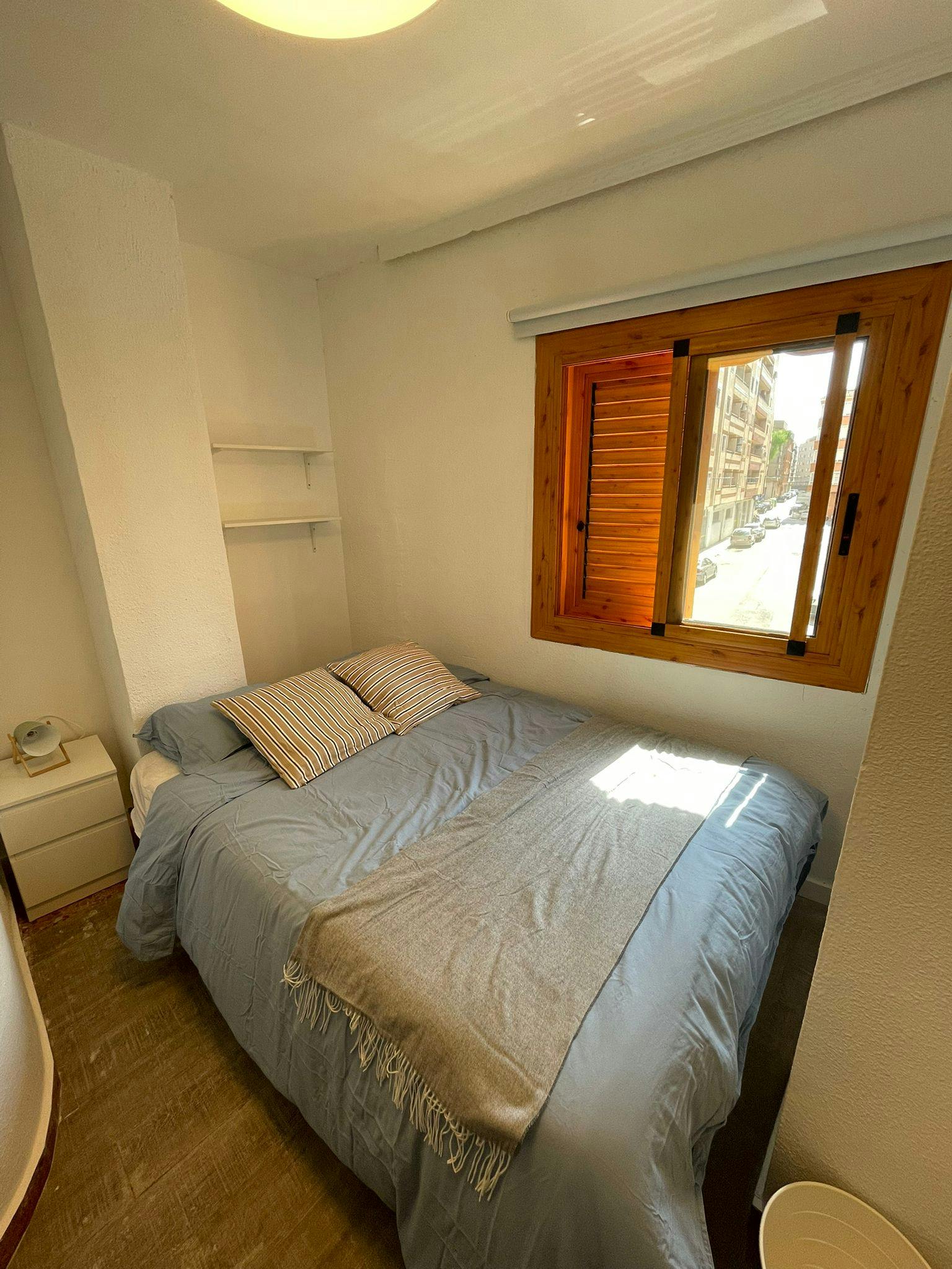 Single room Xirivella, 1 bed, 10m² — photo 4