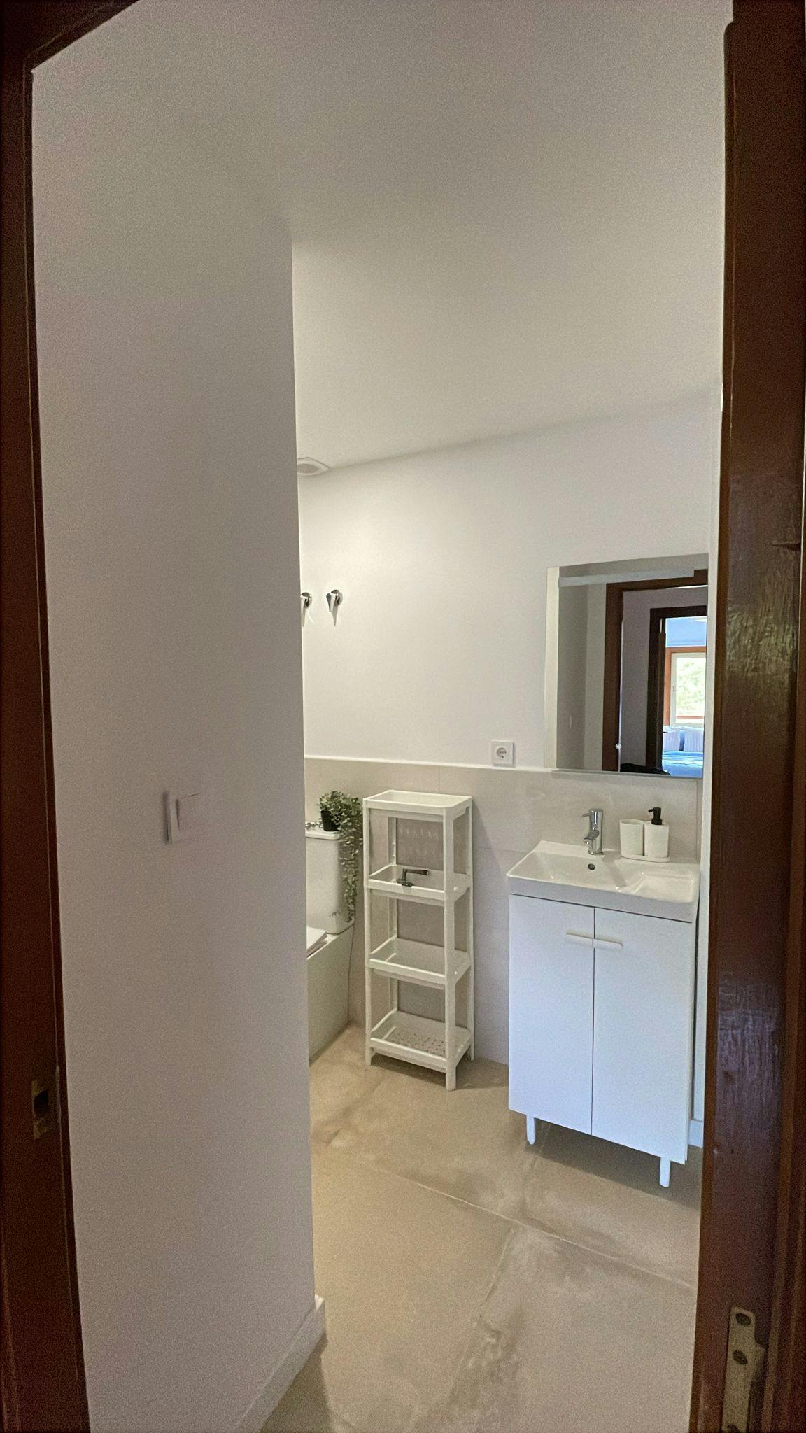 Single room Xirivella, 1 bed, 10m² — photo 4