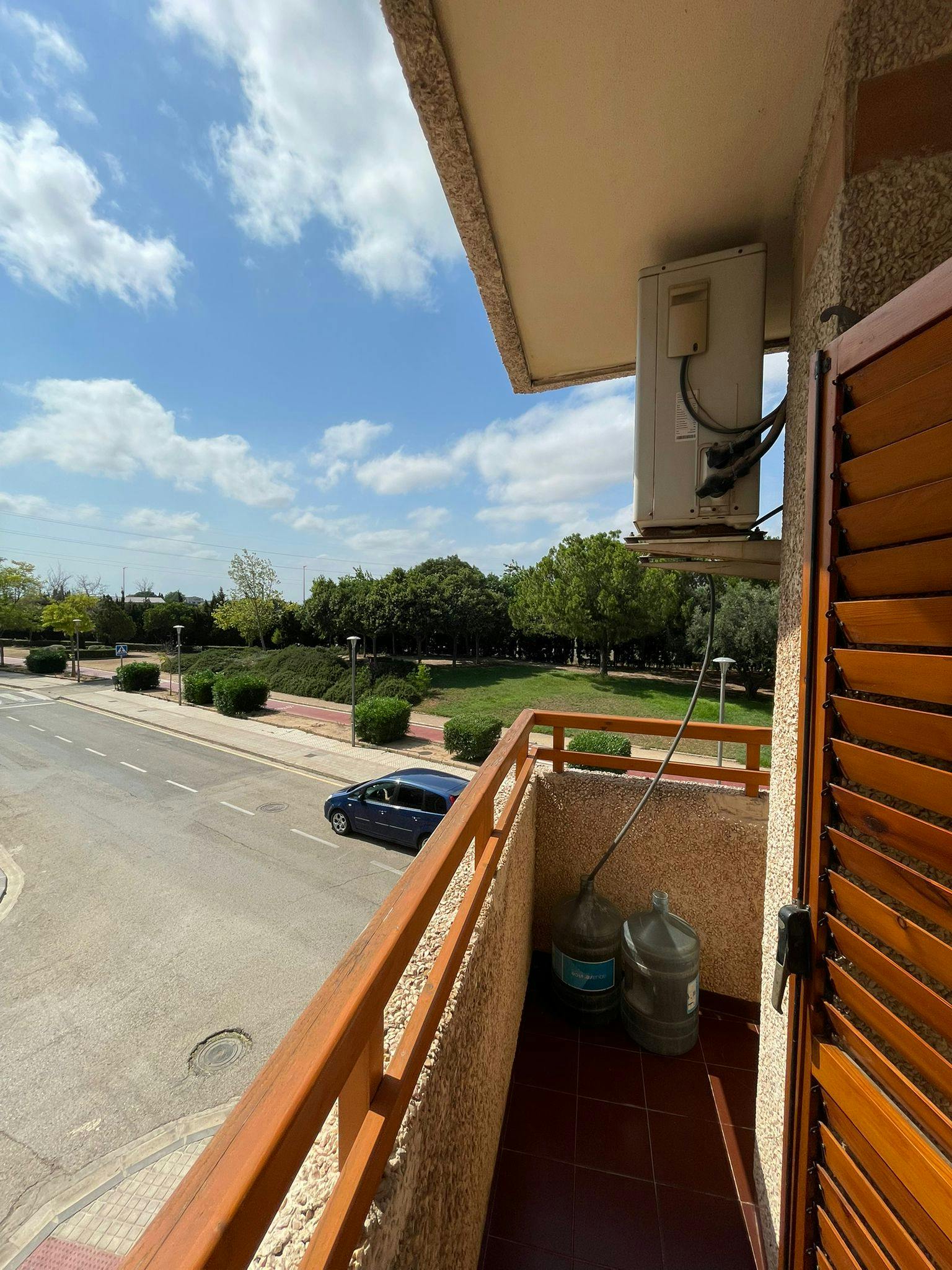 Single room Xirivella, 1 bed, 10m² — photo 1