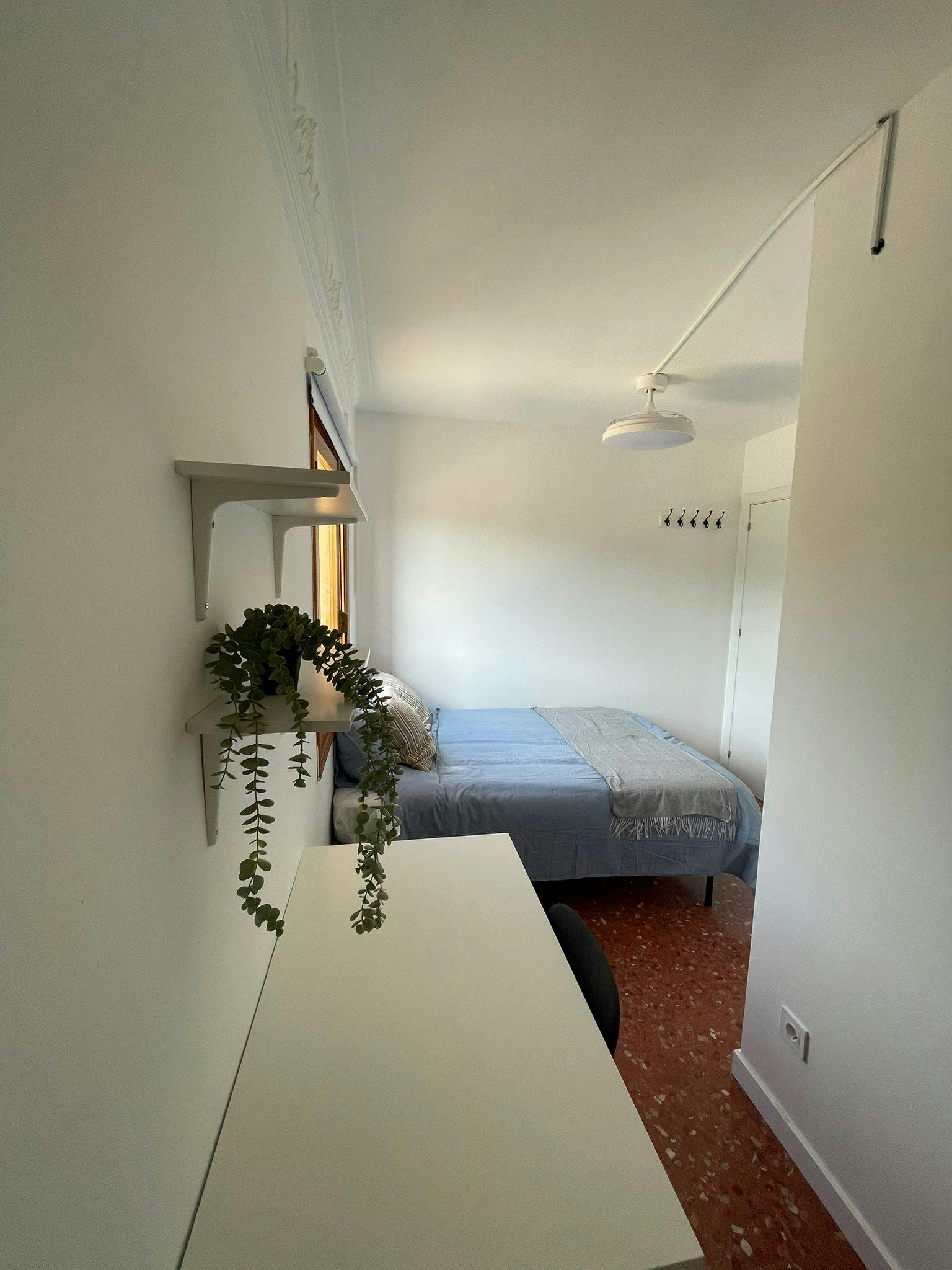 Single room Xirivella, 1 bed, 10m² — photo 7