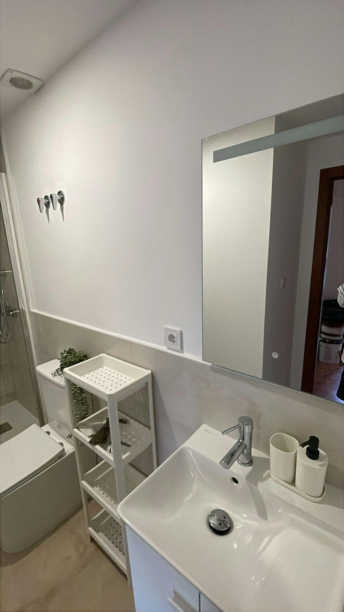 Single room Xirivella, 1 bed, 10m² — photo 2