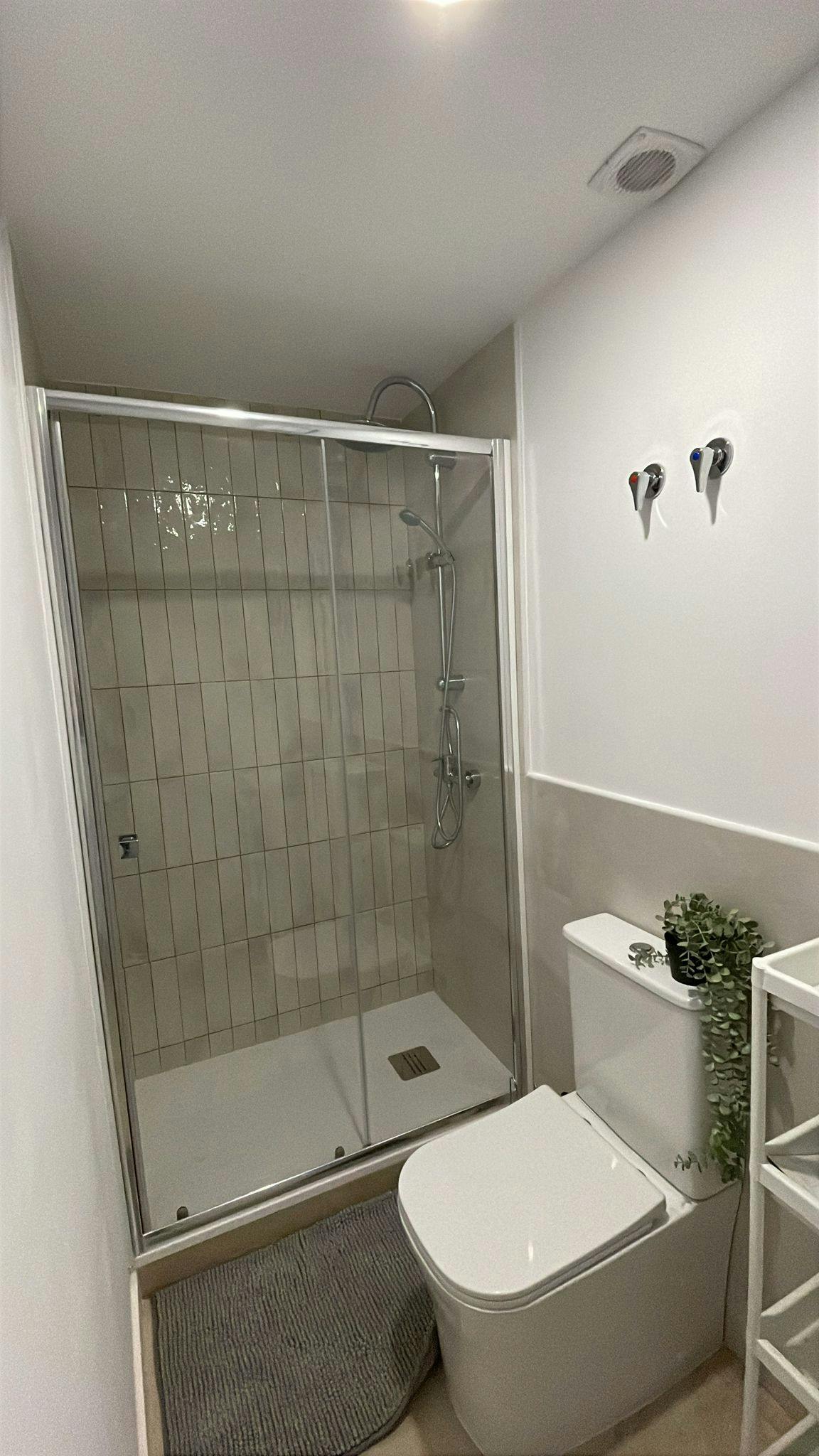 Single room Xirivella, 1 bed, 10m² — photo 9