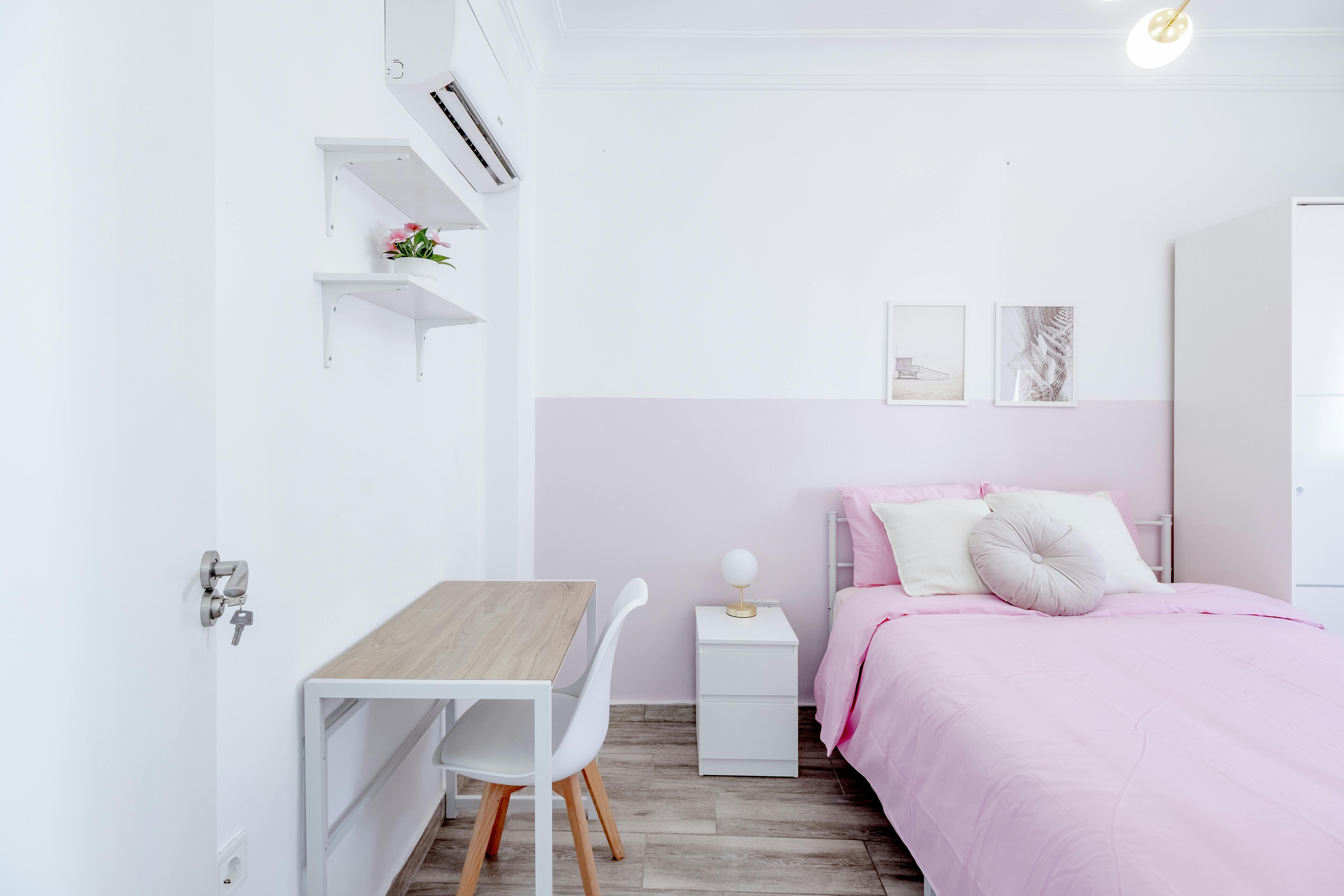 Single room Catarroja, 1 bed, 8m² — photo 1