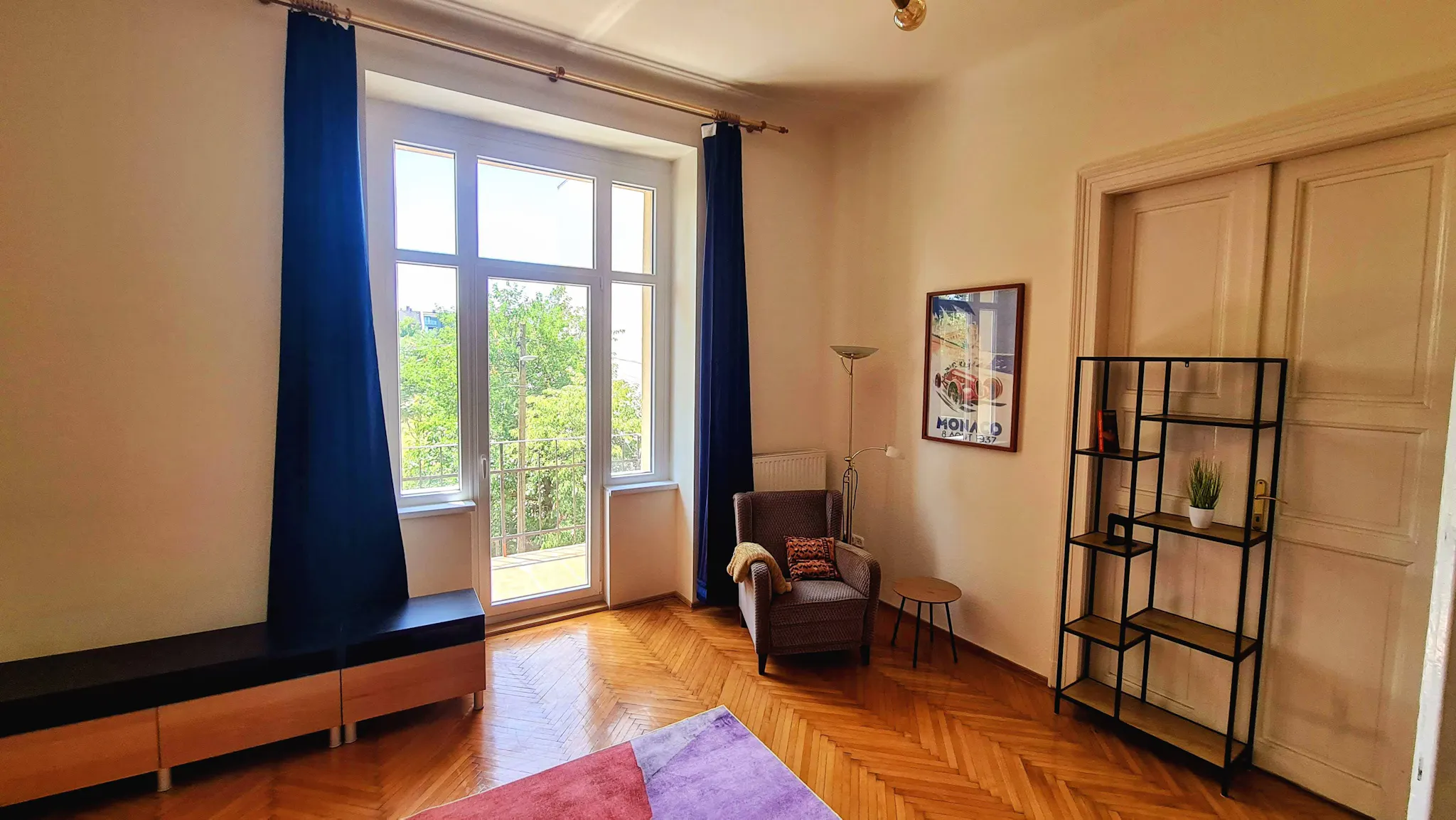 Angol utca, Budapest preview