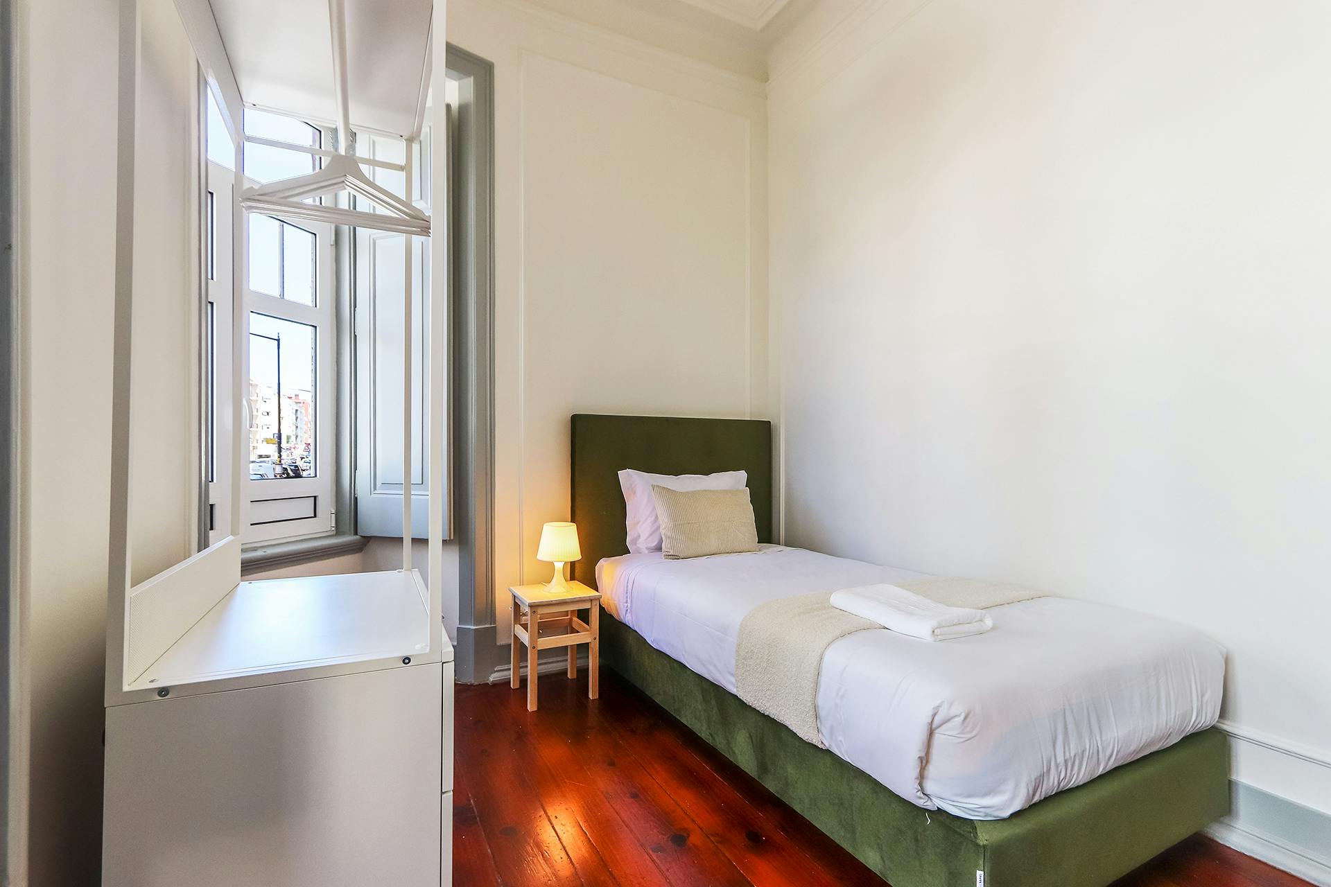 Rua Tenente Ferreira Durão, Lisbon preview