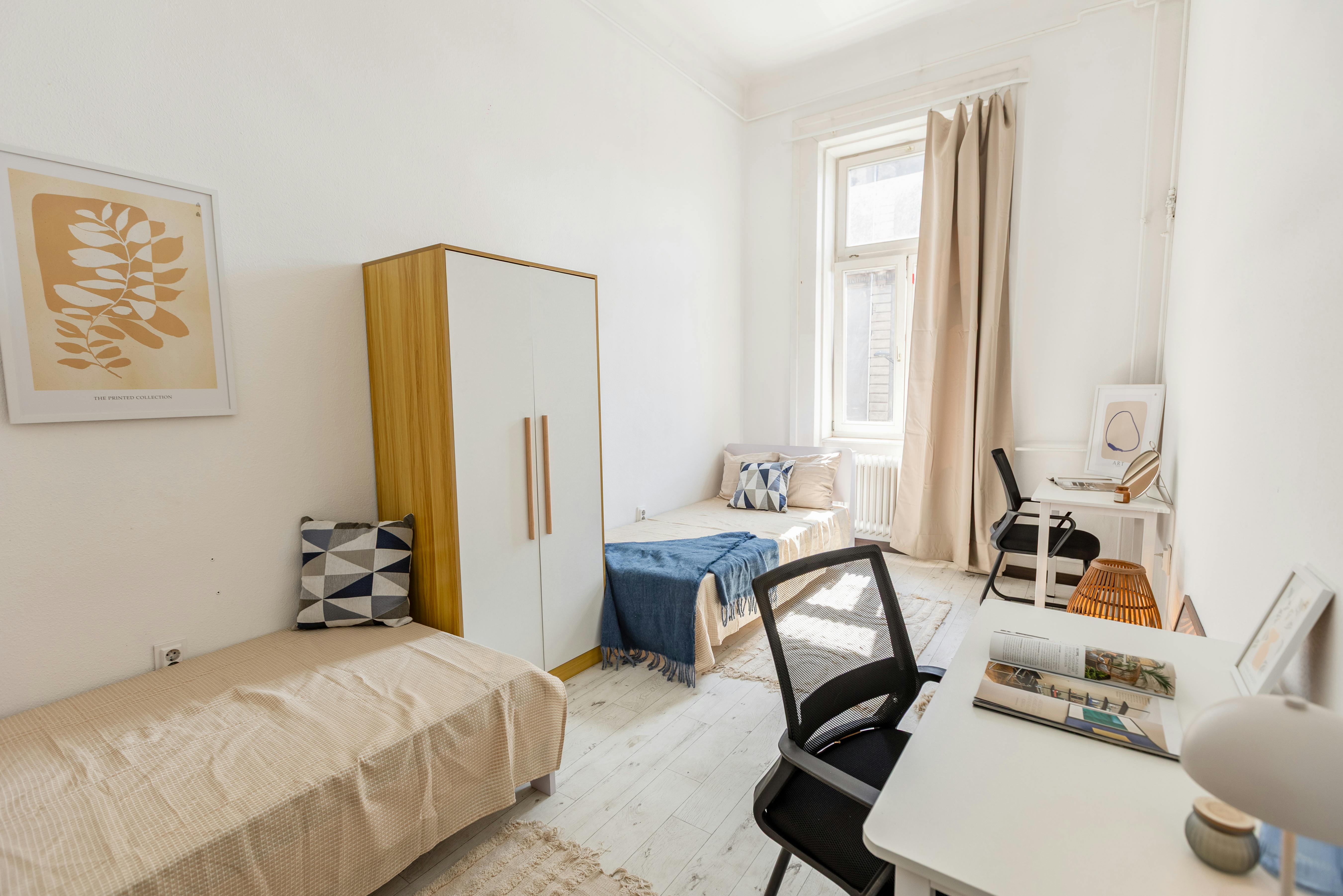 Double room Budapest, 1 bed, 15m² — photo 11