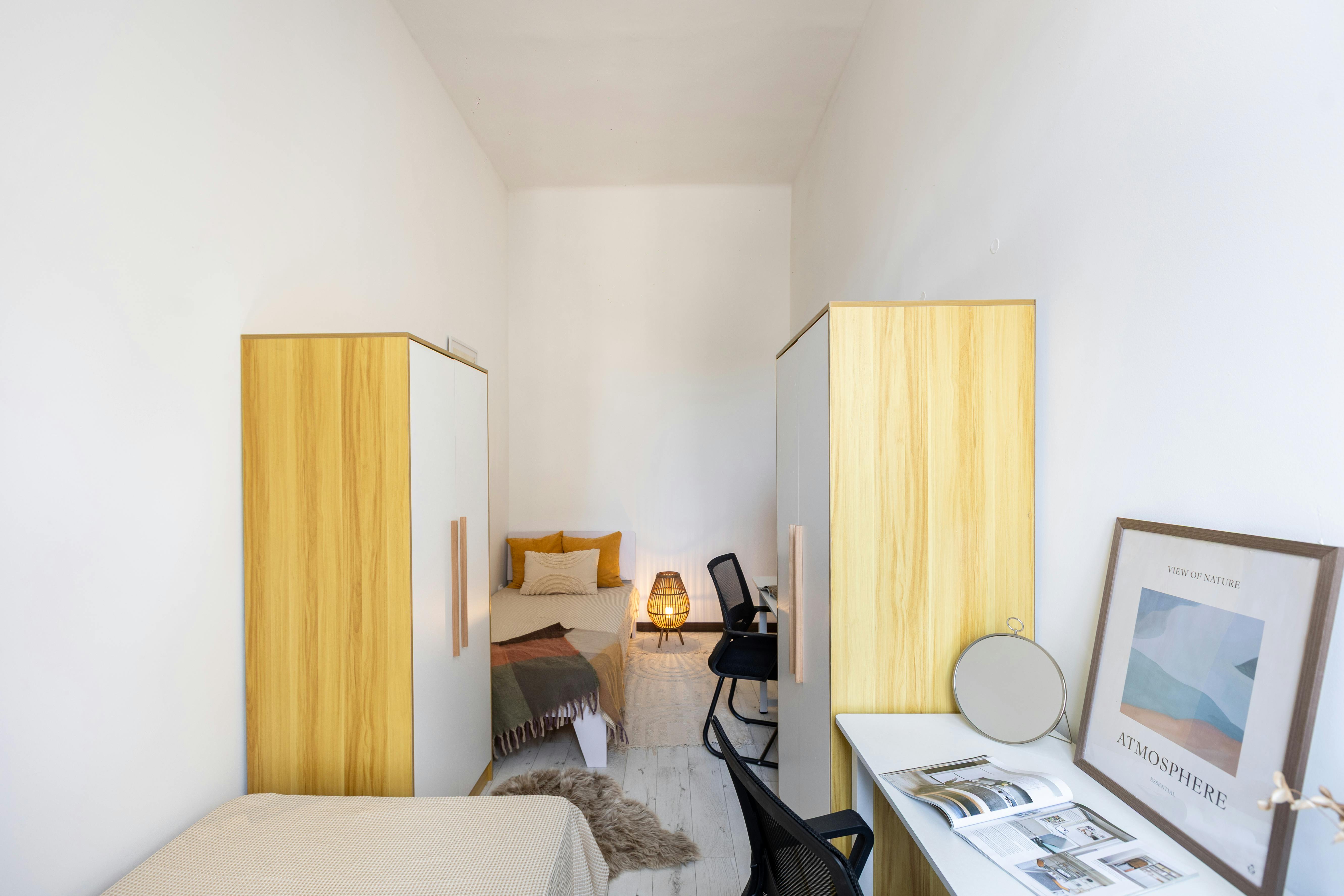 Double room Budapest, 1 bed, 13m² — photo 13