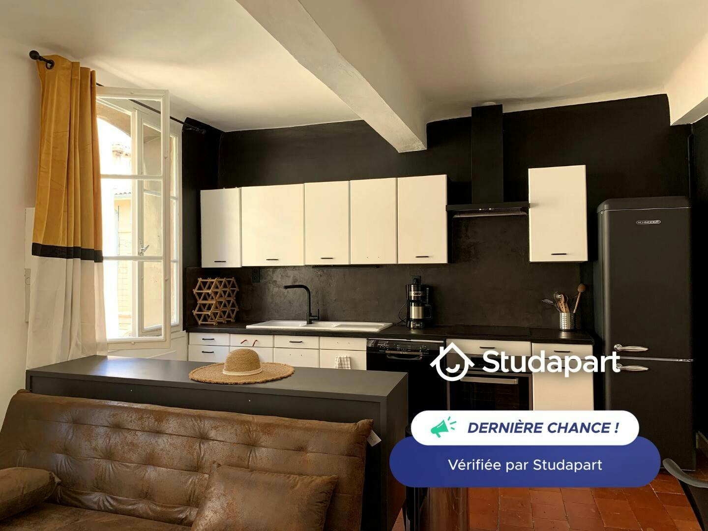 Appartement à louer pour 1 350 €/mois à Aix-en-Provence, Rue Chastel