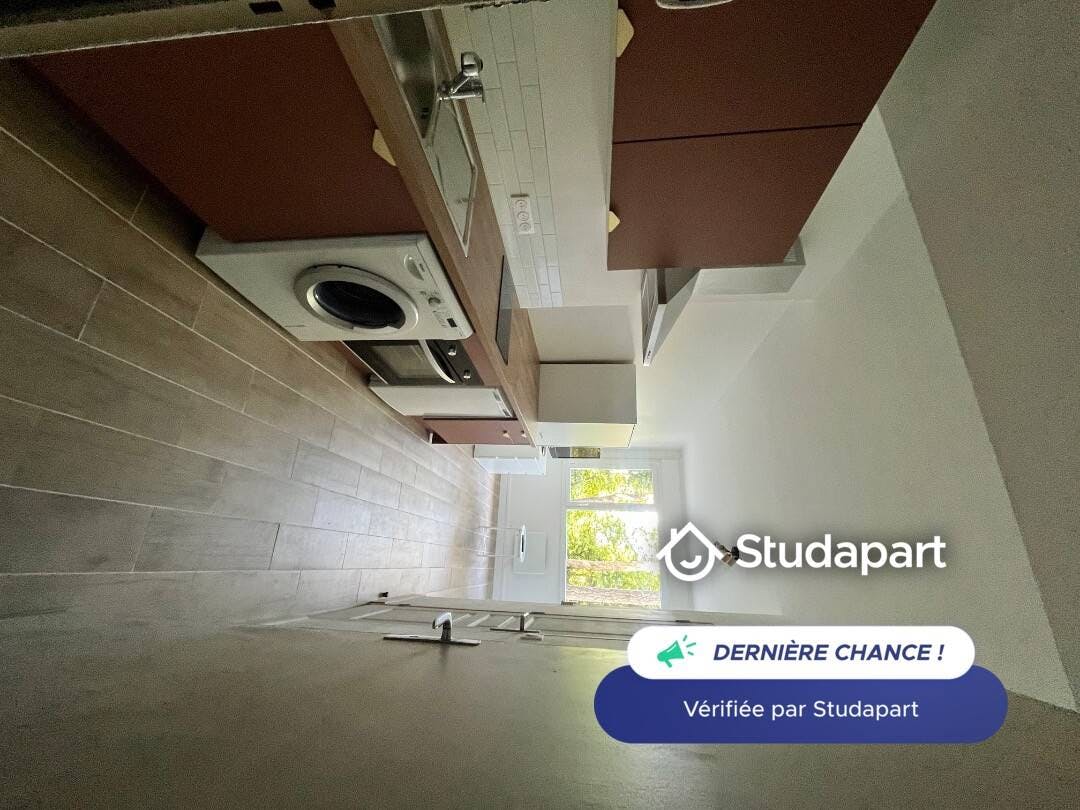 Apartment for rent on Place Xavier Ricard, Sainte-Foy-lès-Lyon