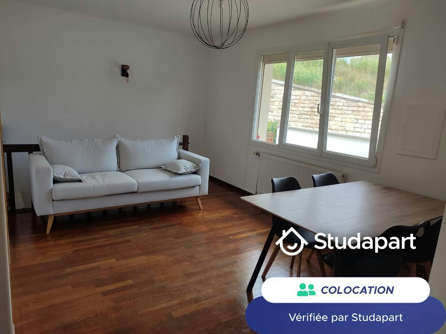 Private room for rent on Rue Claude Bretagne, Dijon