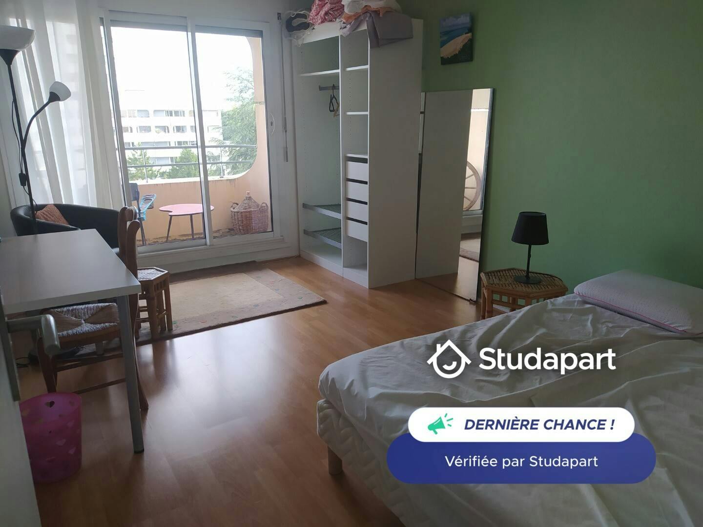 Room in Lyon