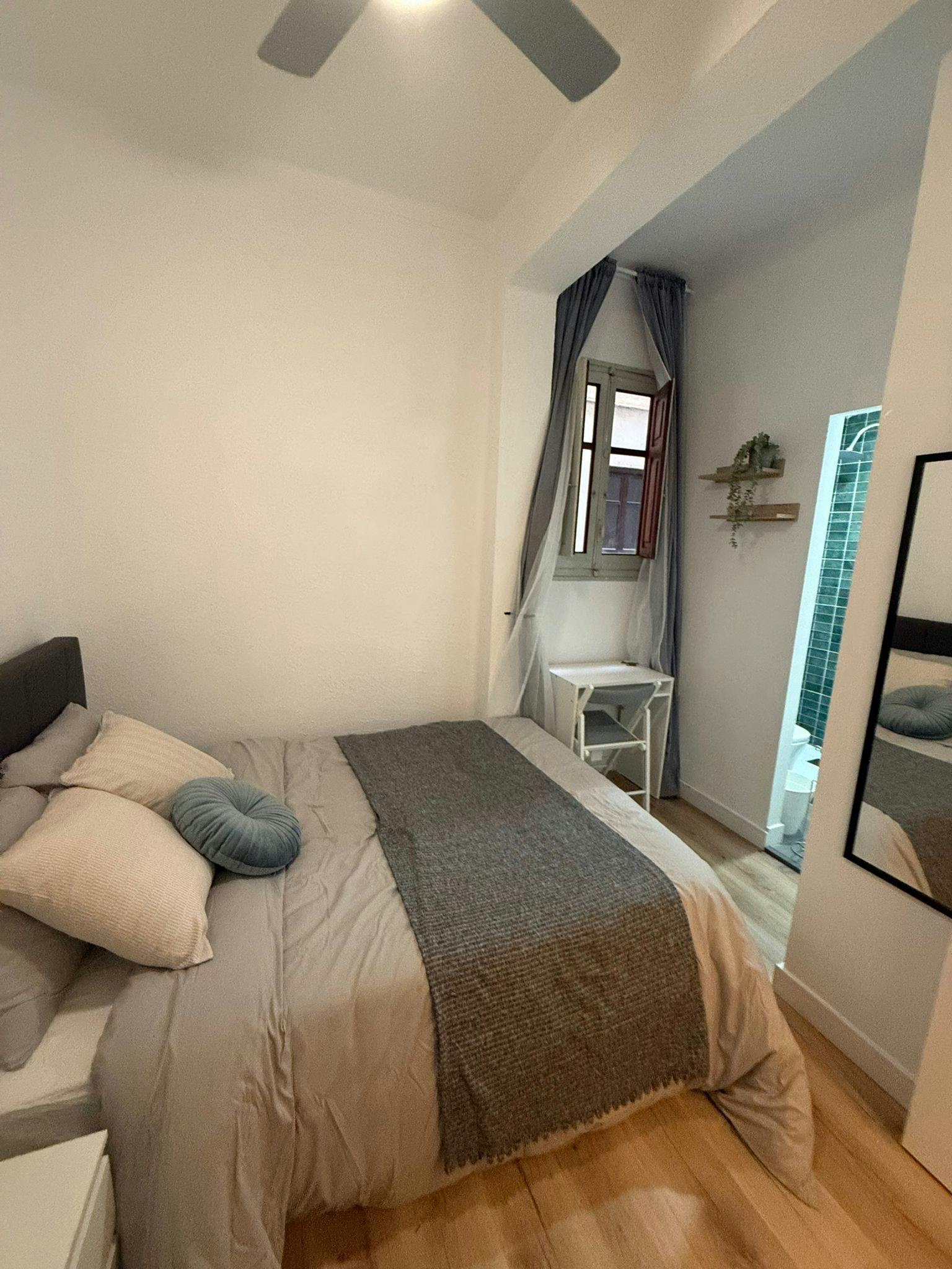 Private room for rent for €300 per month in Aldaia, Carrer Menéndez y Pelayo