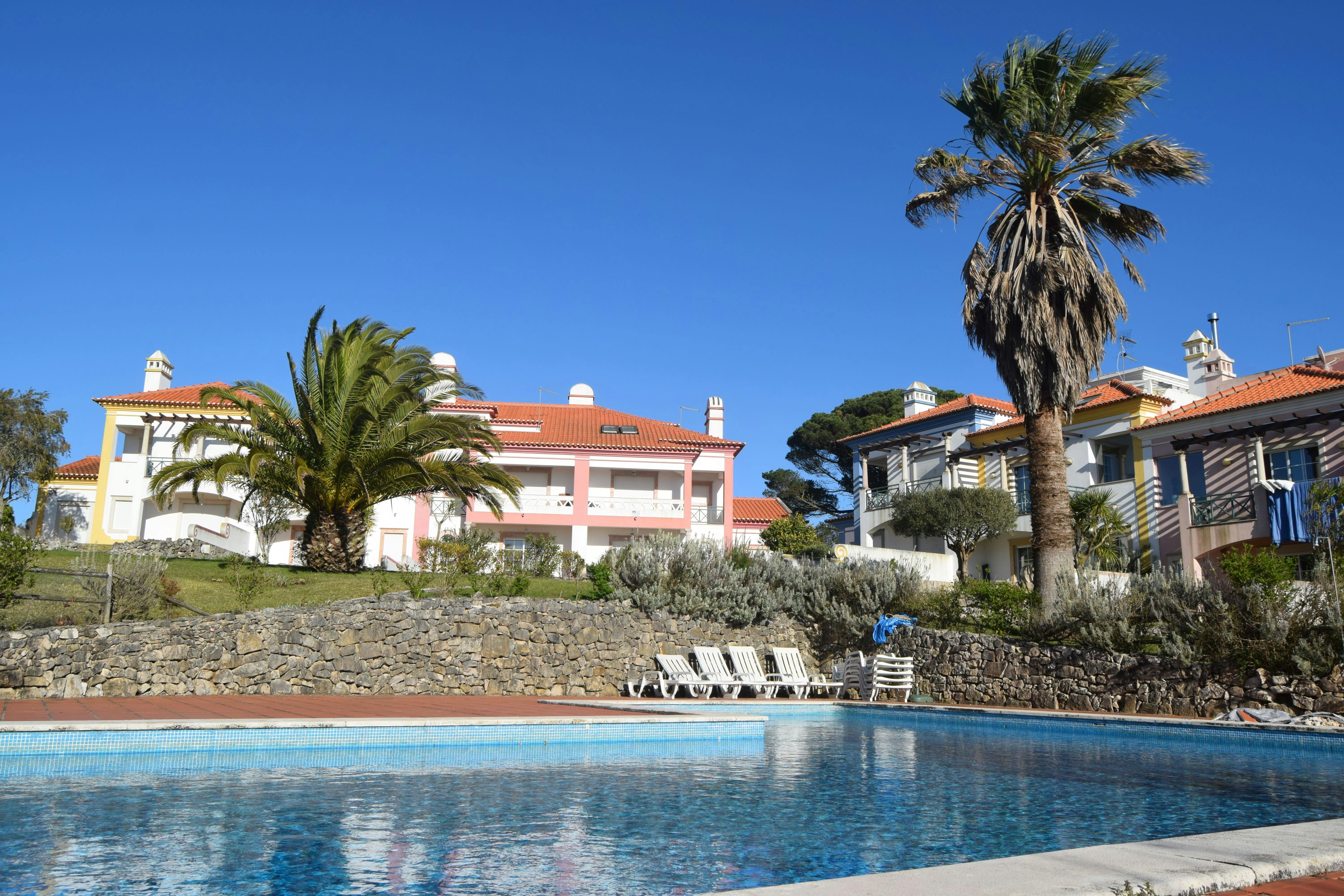 House for rent for €2,400 per month in Nadadouro, Rua da Paz