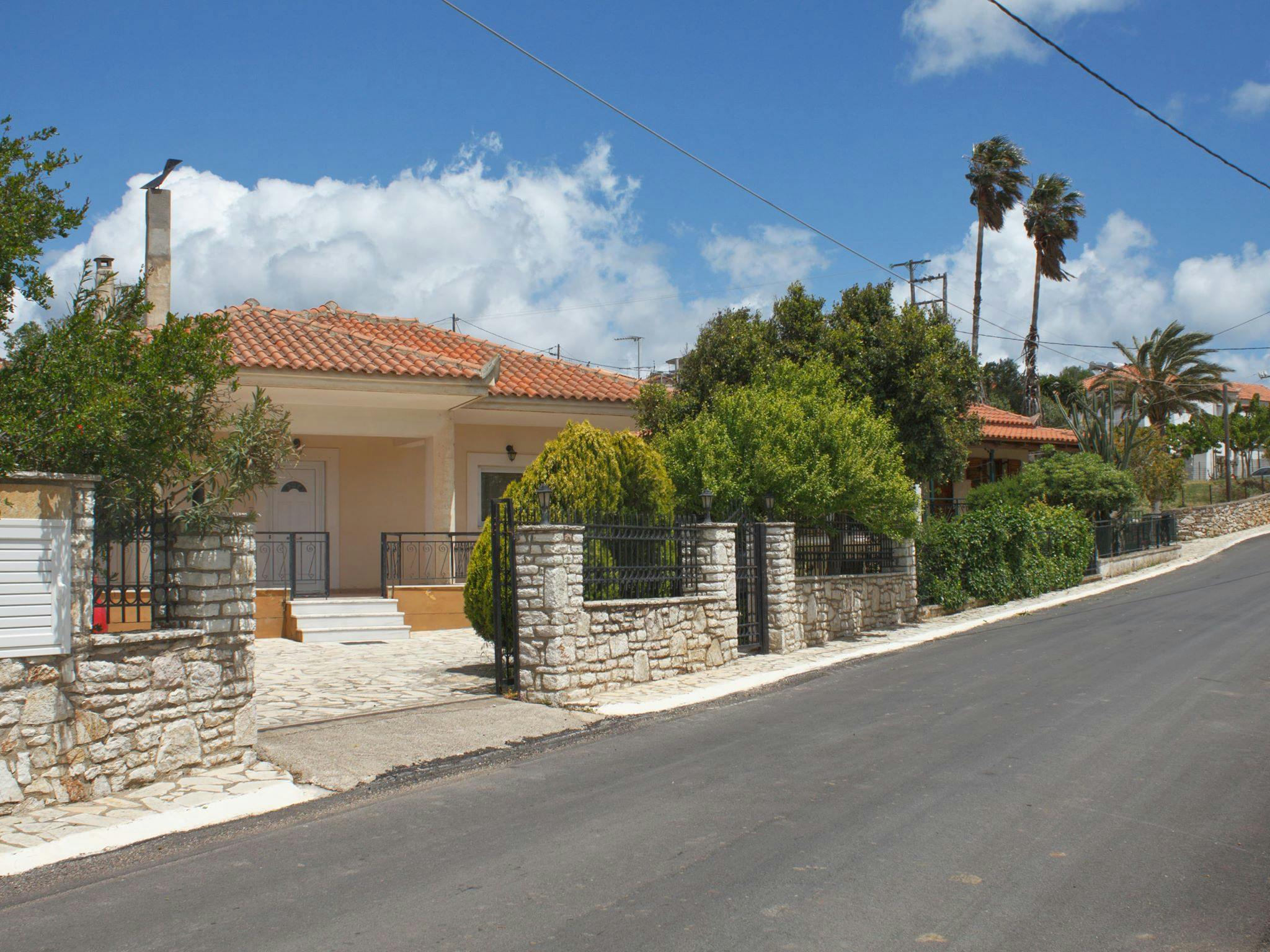 Casa para alugar por € 800 por mês em Koróni, Yameia