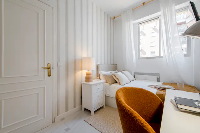 Private room in Calle de Raimundo Fernández Villaverde, Madrid (1640492) room image 2
