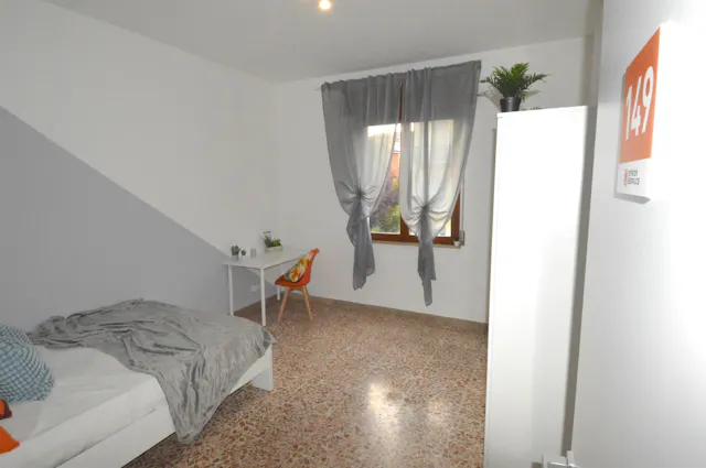 Private room in Via Barbato Zanoni, Modena (1640525) room image 1