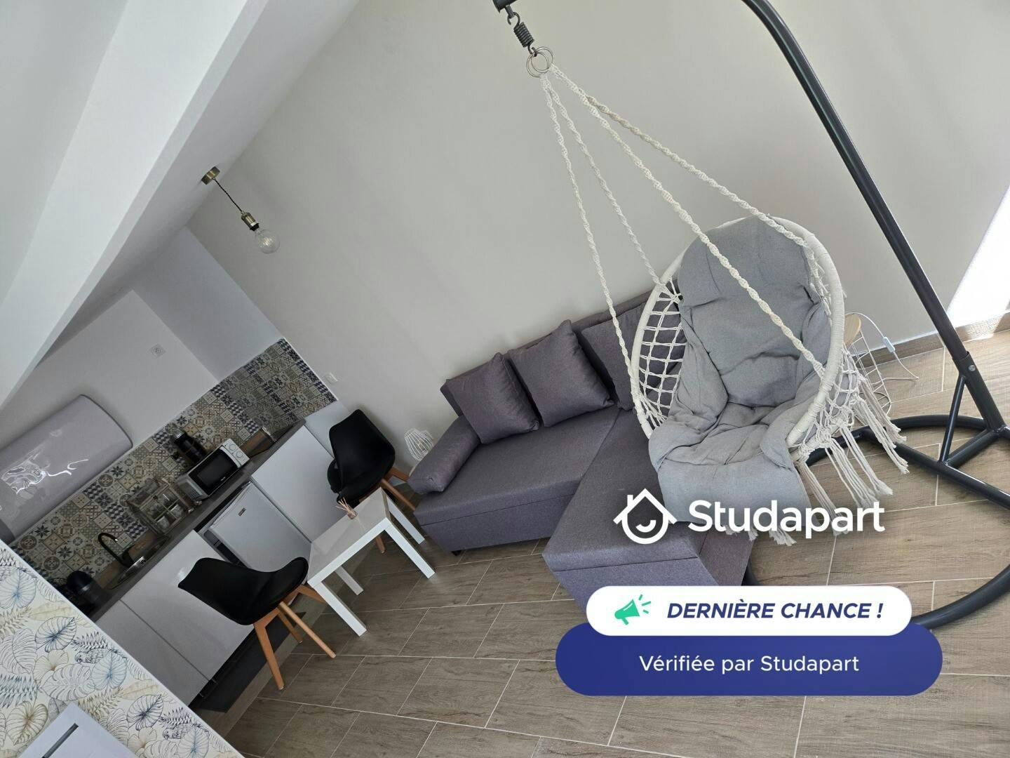 House for rent for €610 per month in Viry-Châtillon, Rue Charles Perrault