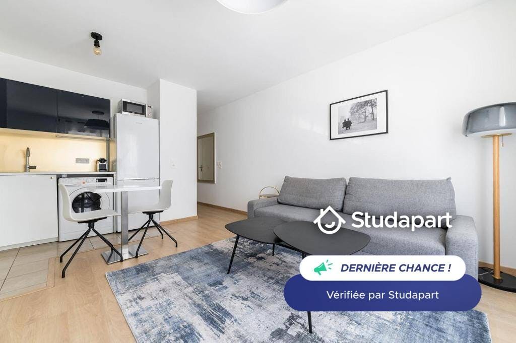 Apartment for rent for €1,550 per month in Saint-Denis, Rue Volta