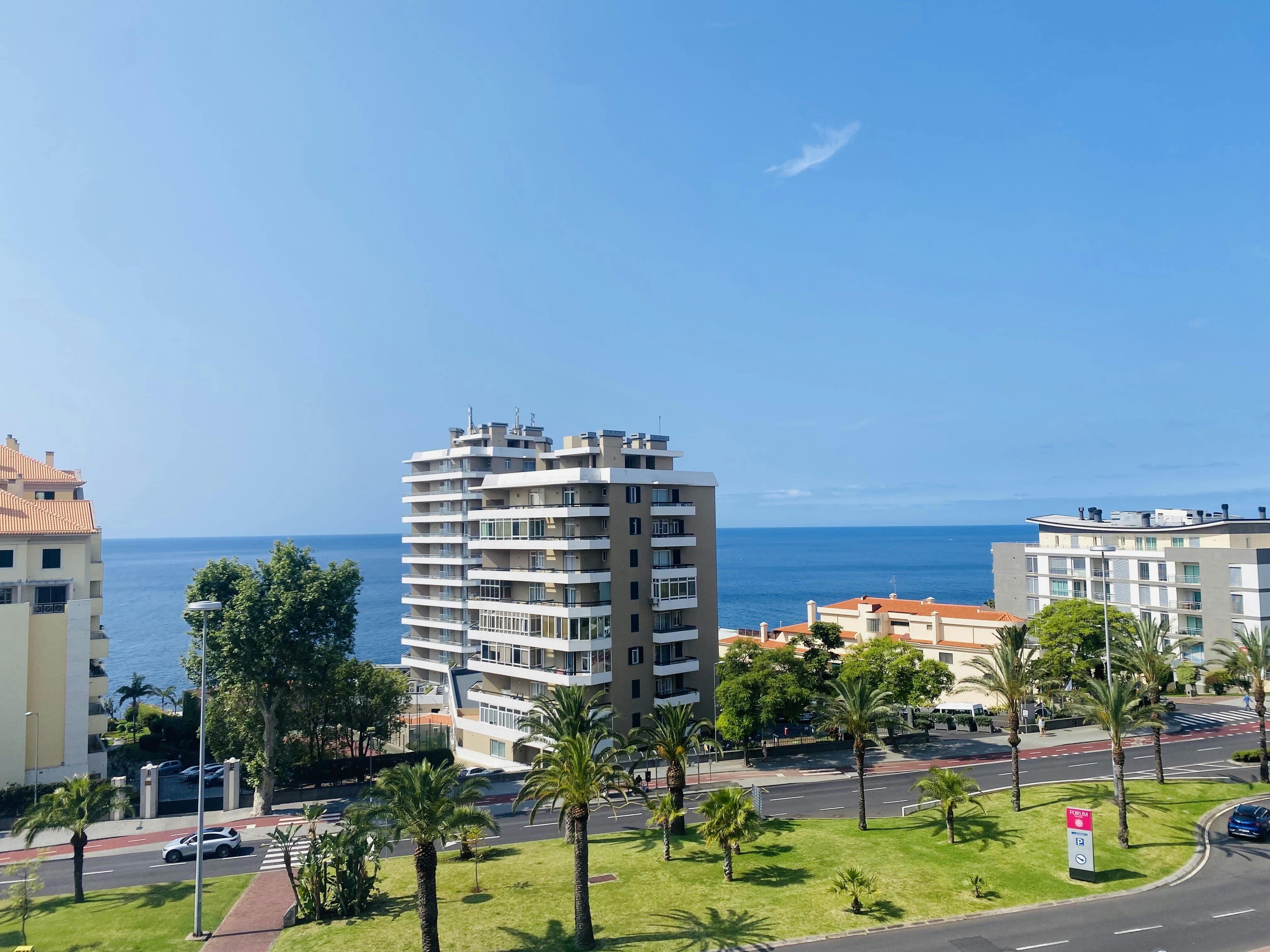 Wohnung zu mieten für 1.890 € pro Monat in Funchal, Rua Nova do Vale da Ajuda