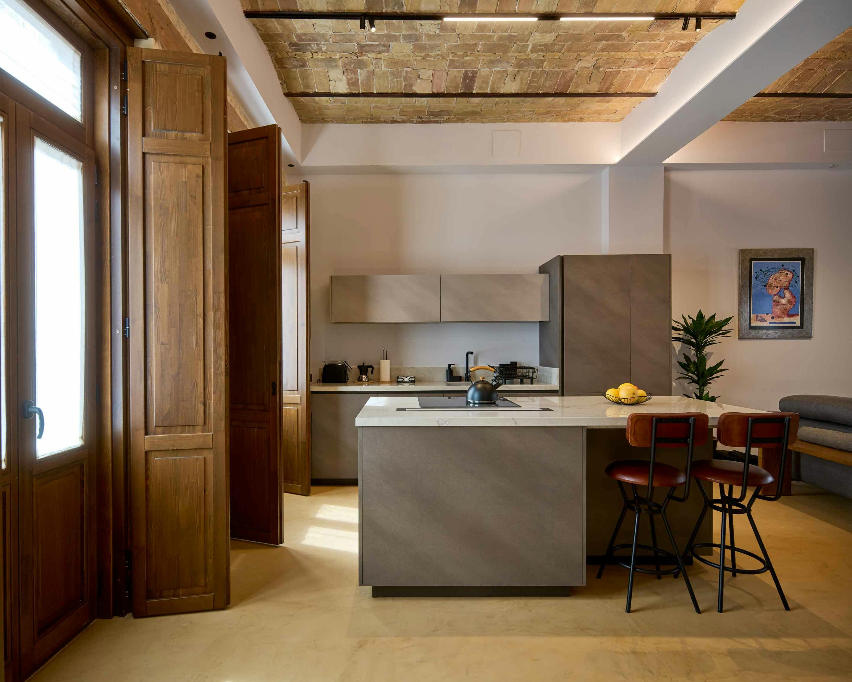 Studio for rent for €3,300 per month in Valencia, Carrer de la Barraca